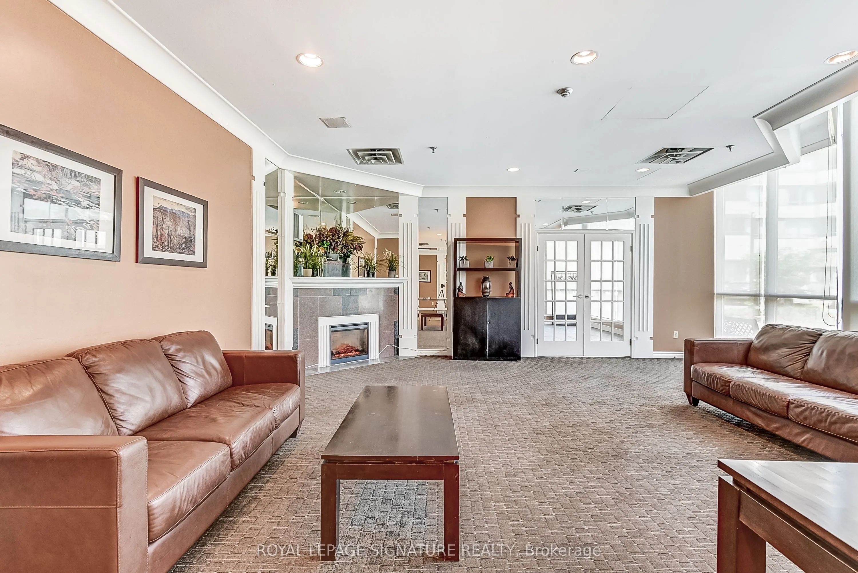 75 King Street E, #1105