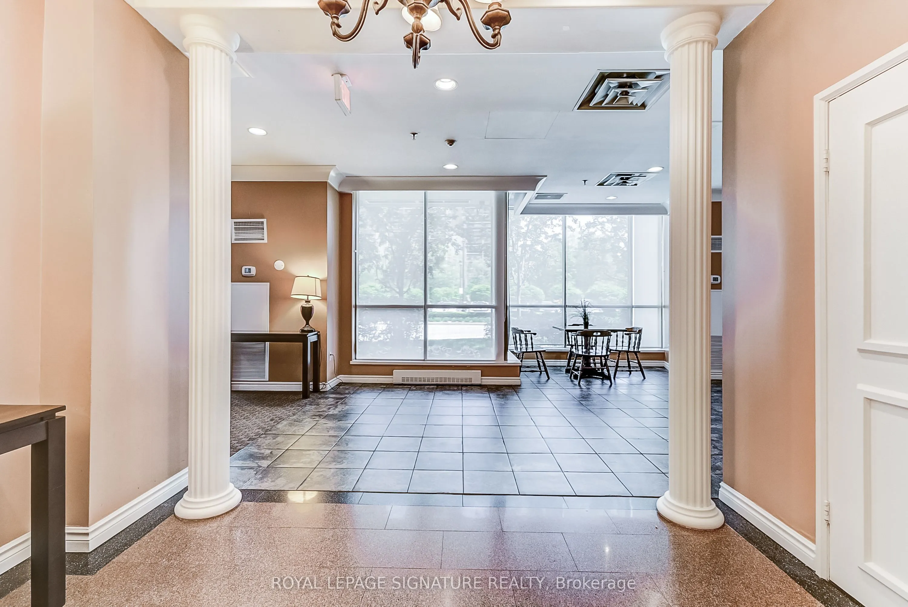 75 King Street E, #1105