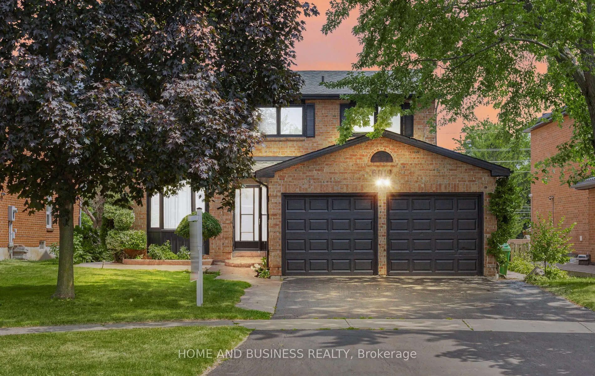 6919 Hickling Crescent