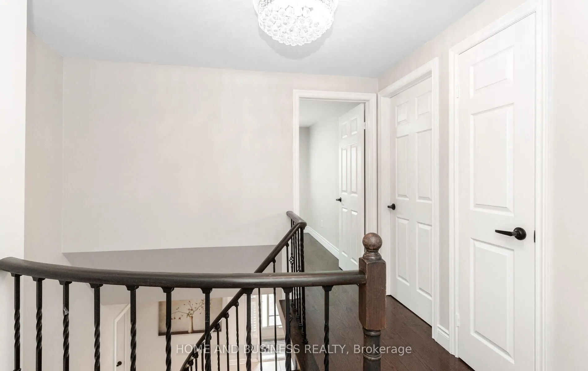 6919 Hickling Crescent