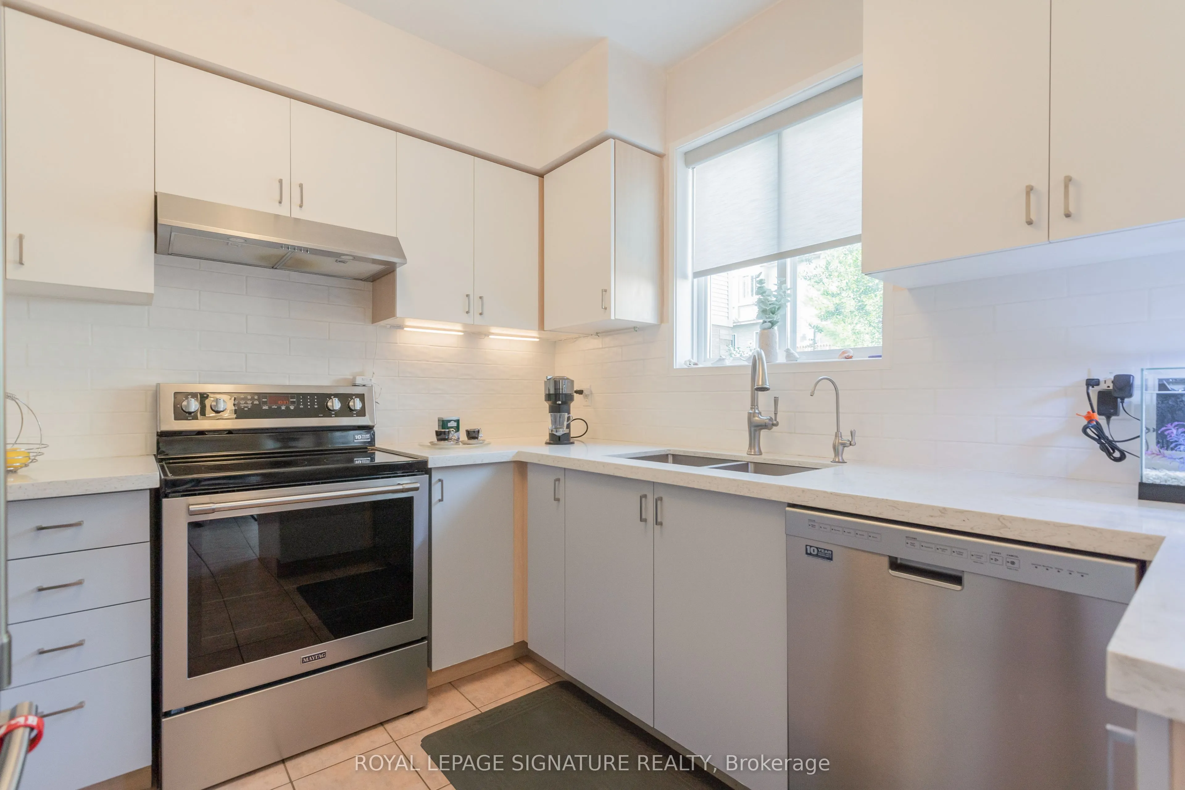 1184 Parkwest Place, #29