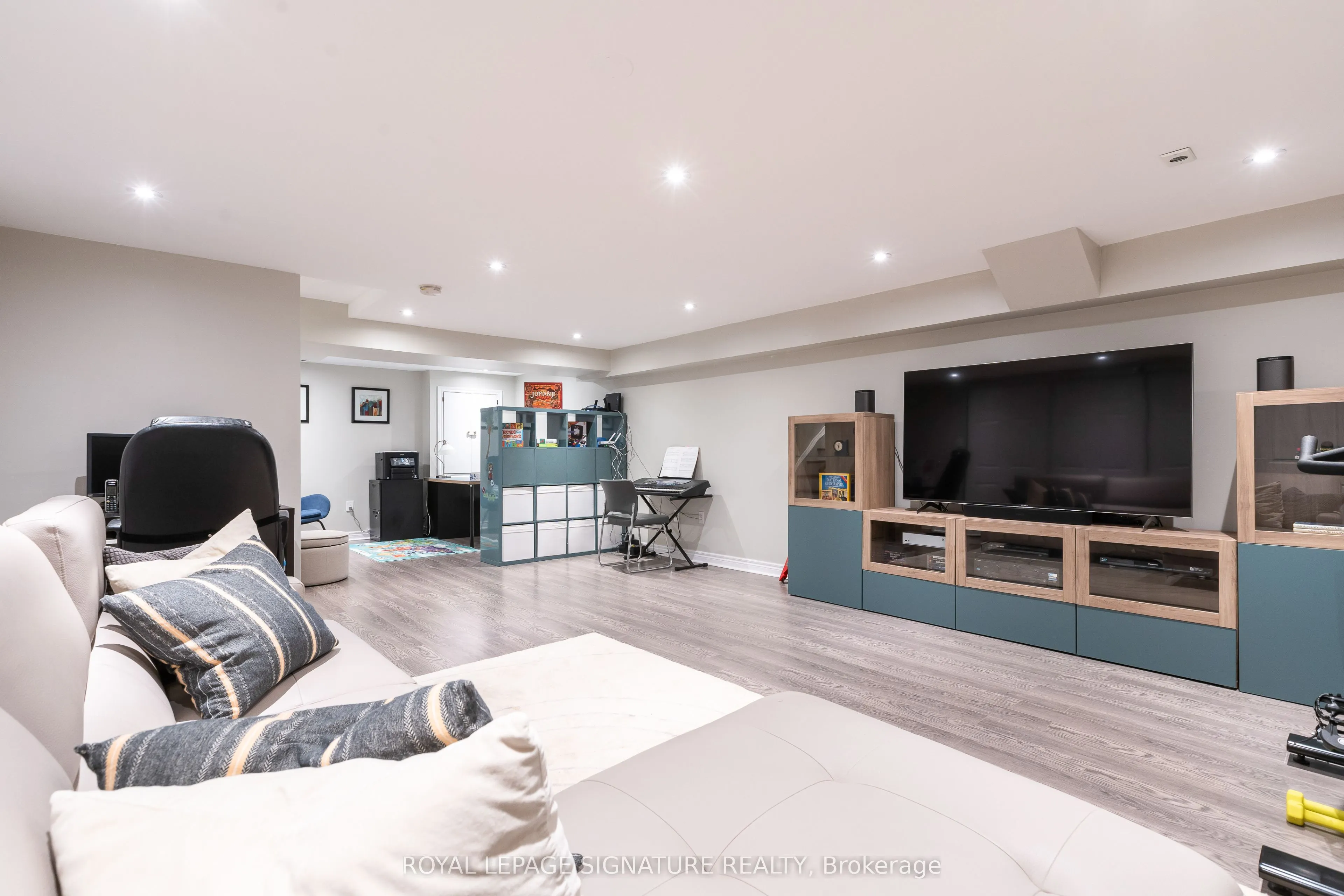 1184 Parkwest Place, #29
