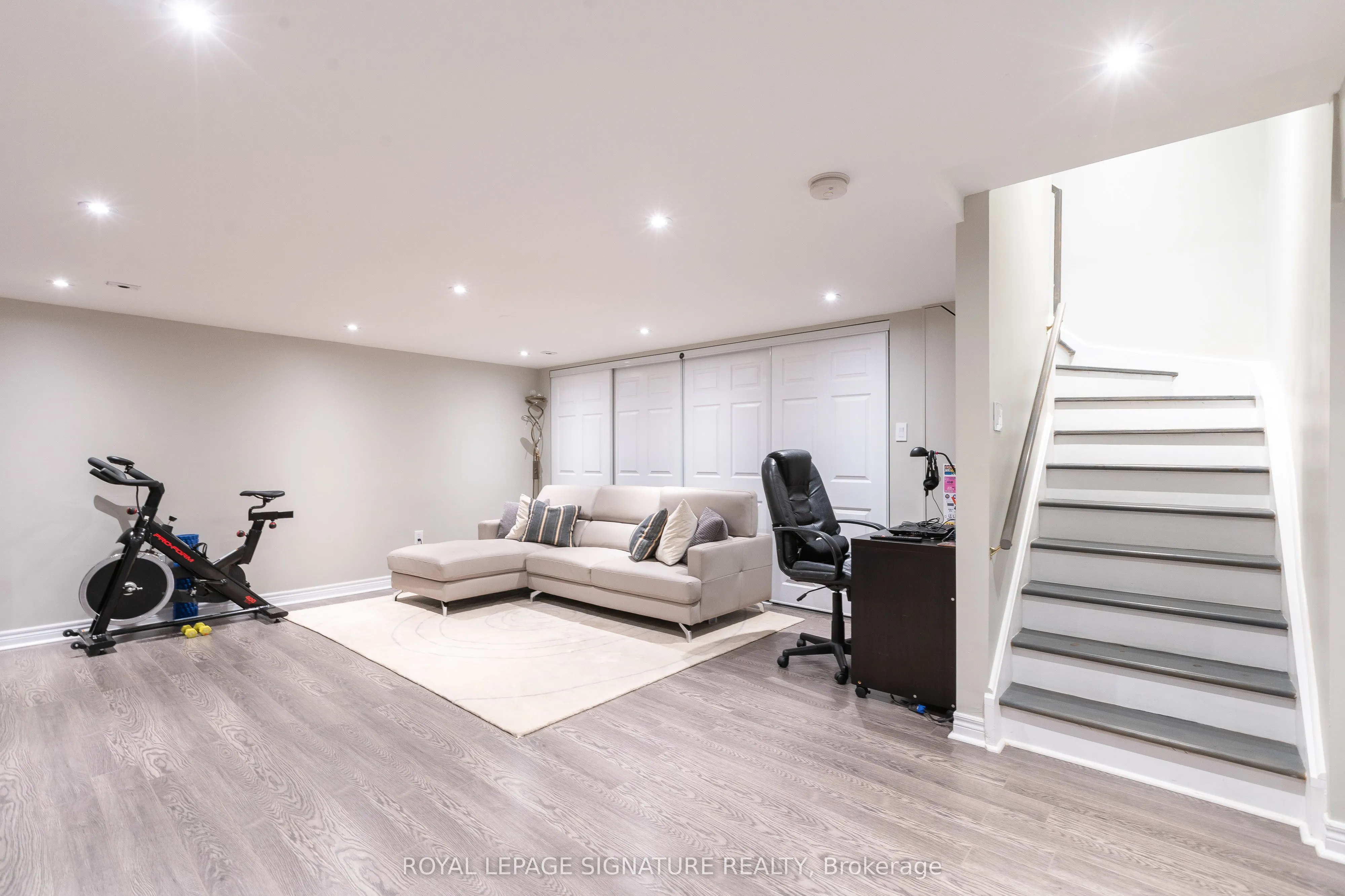 1184 Parkwest Place, #29