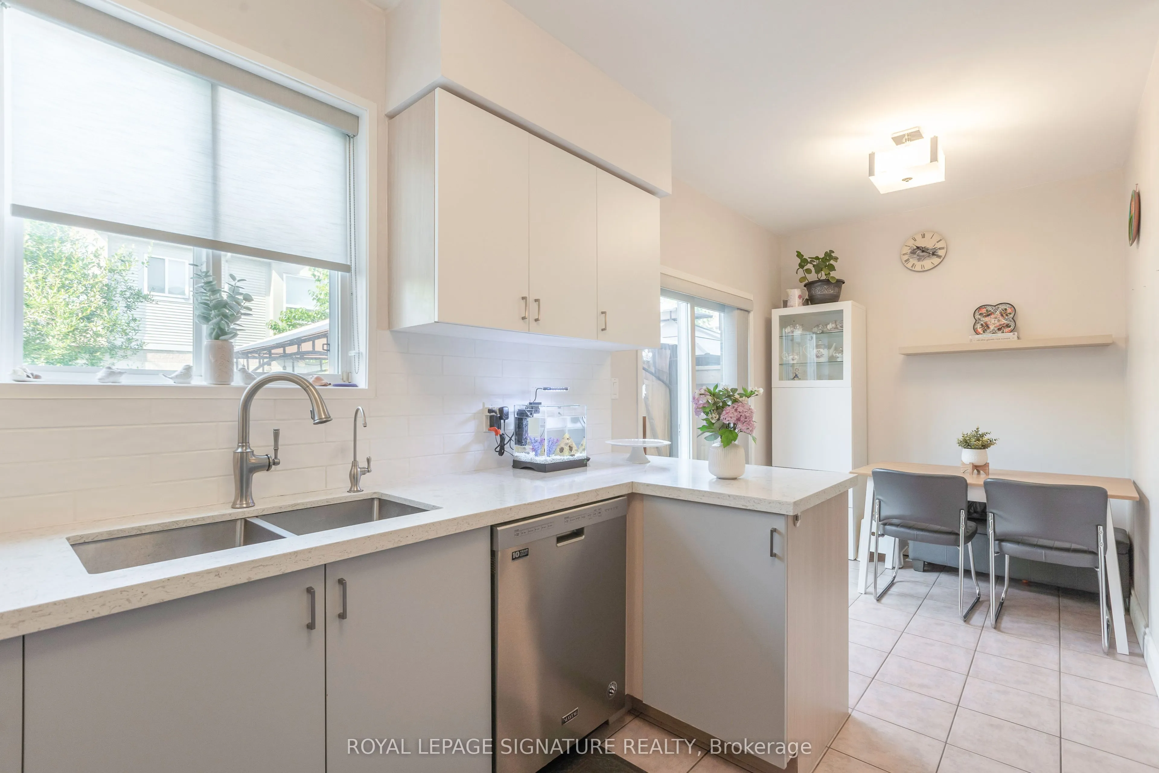 1184 Parkwest Place, #29