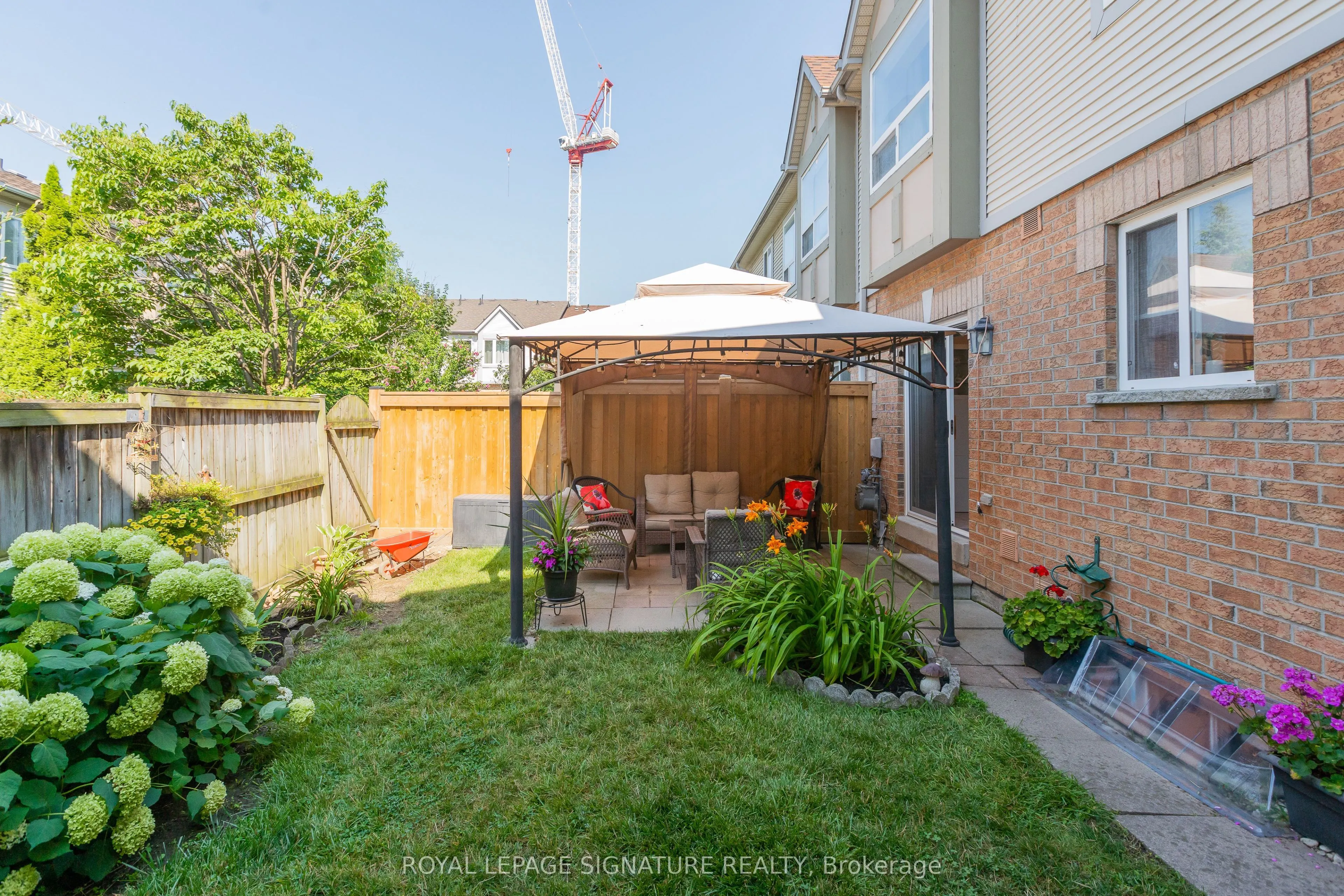 1184 Parkwest Place, #29