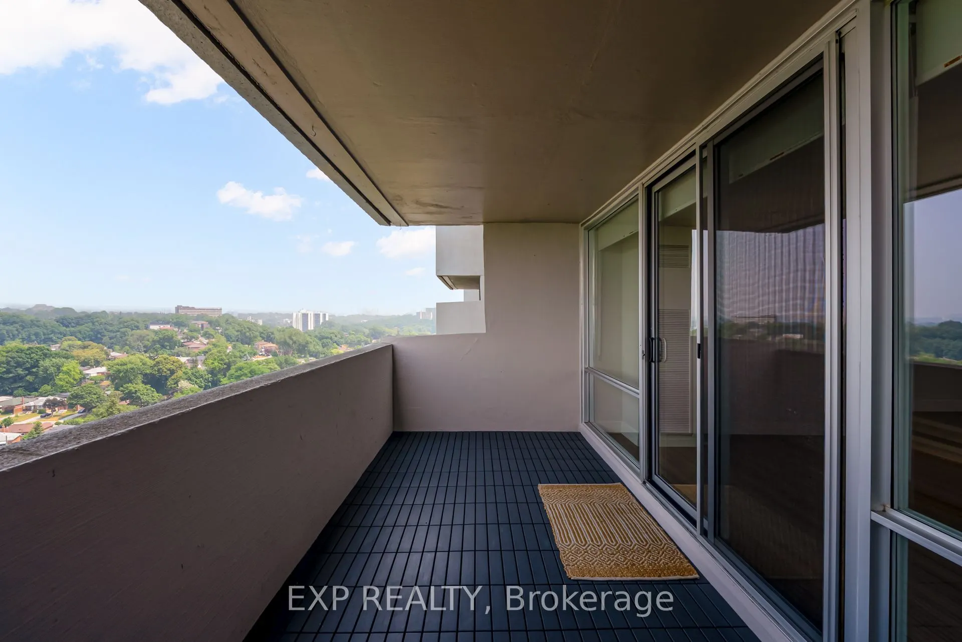 270 Scarlett Road, #1812