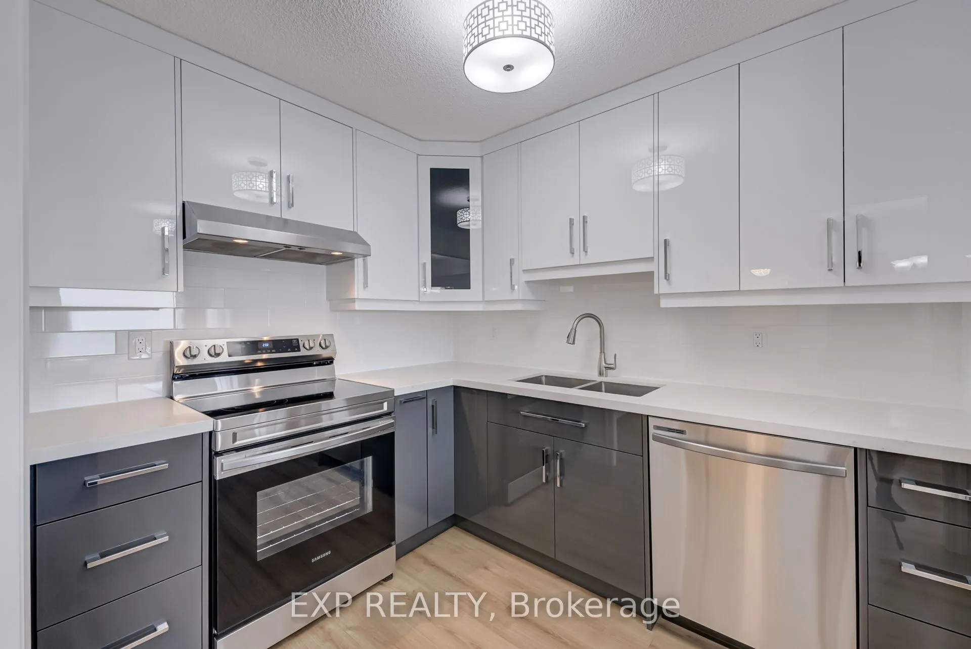 270 Scarlett Road, #1812