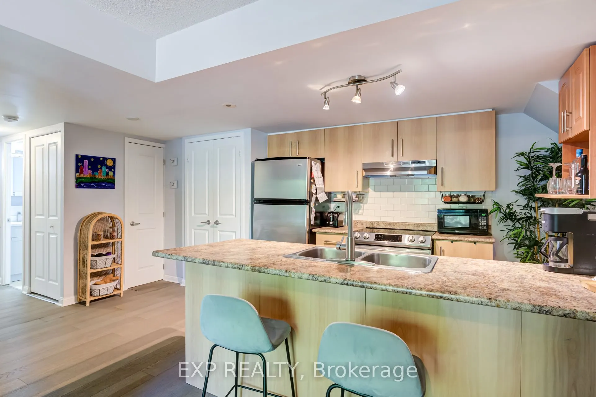 93 The Queensway, #23