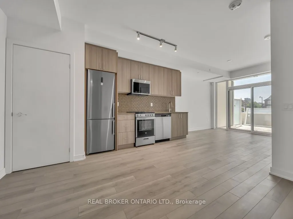 1005 Dundas Street E, #116