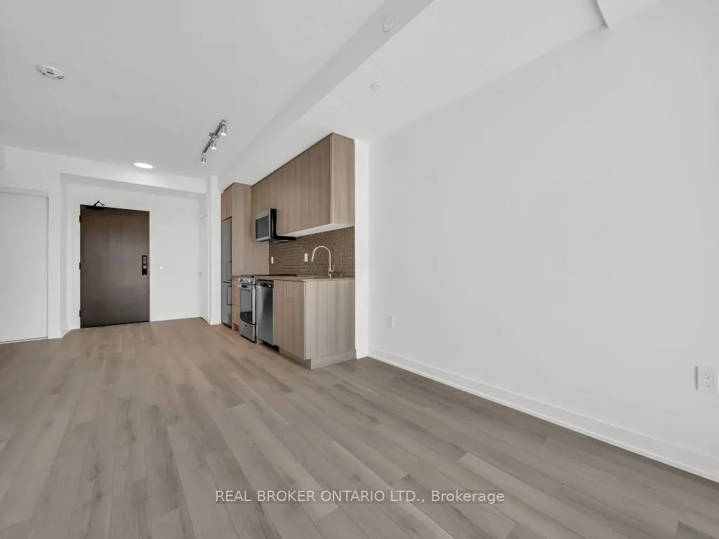 1005 Dundas Street E, #116
