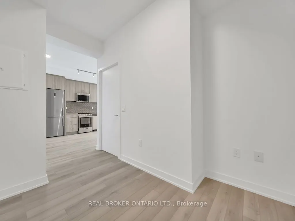 1005 Dundas Street E, #116