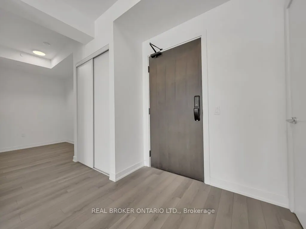 1005 Dundas Street E, #116