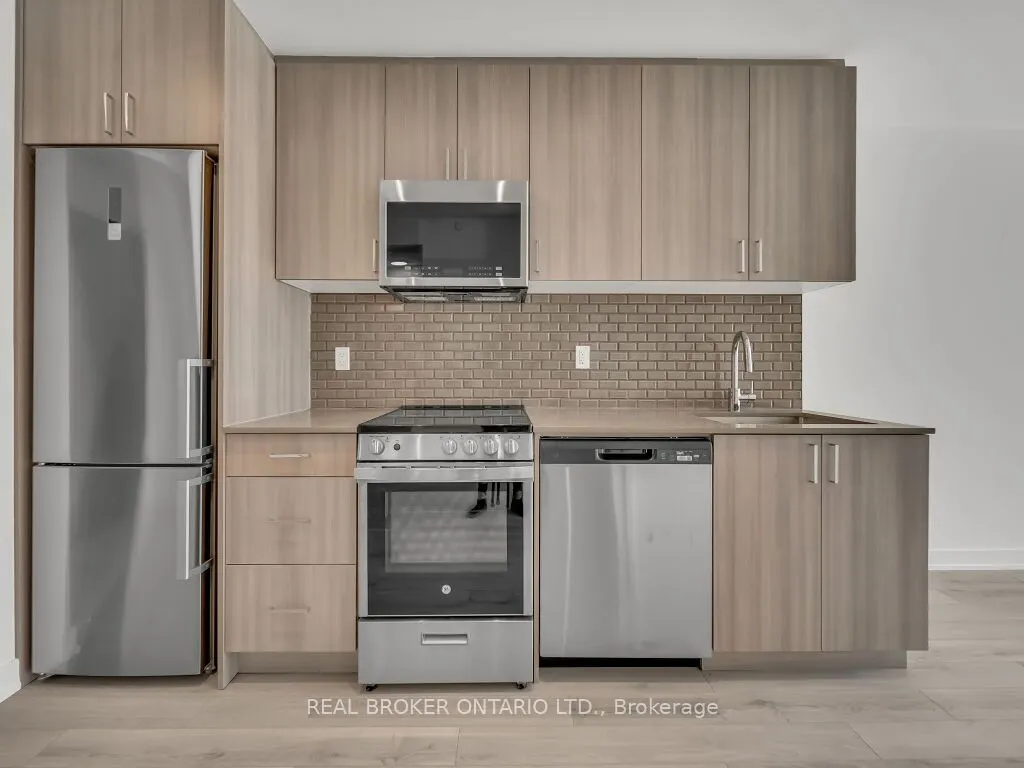 1005 Dundas Street E, #116