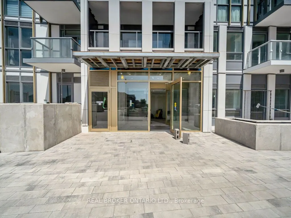 1005 Dundas Street E, #116