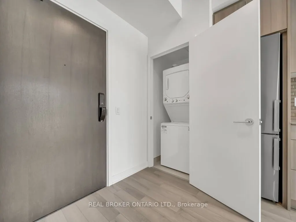 1005 Dundas Street E, #116
