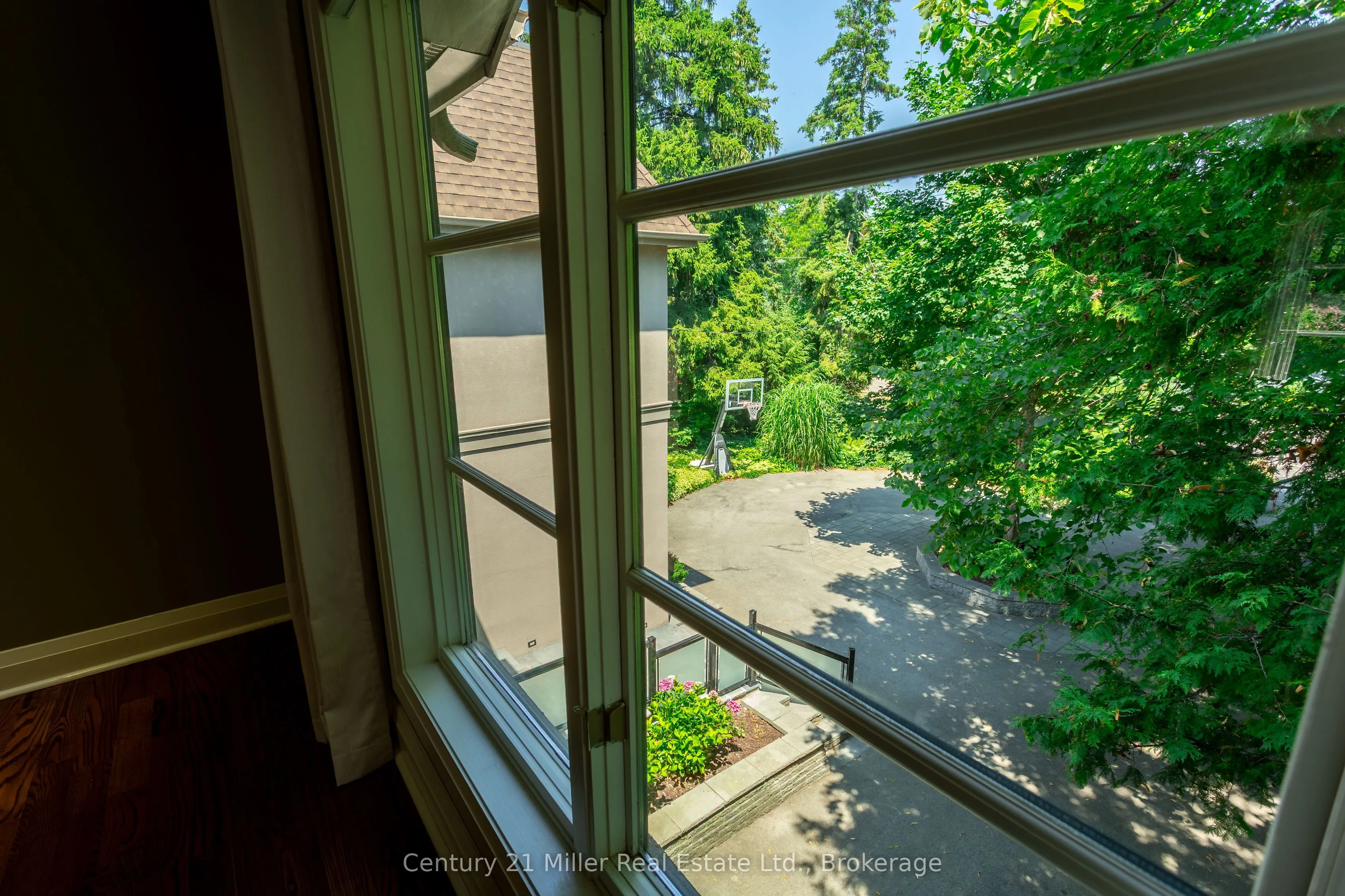 412 Maple Grove Drive