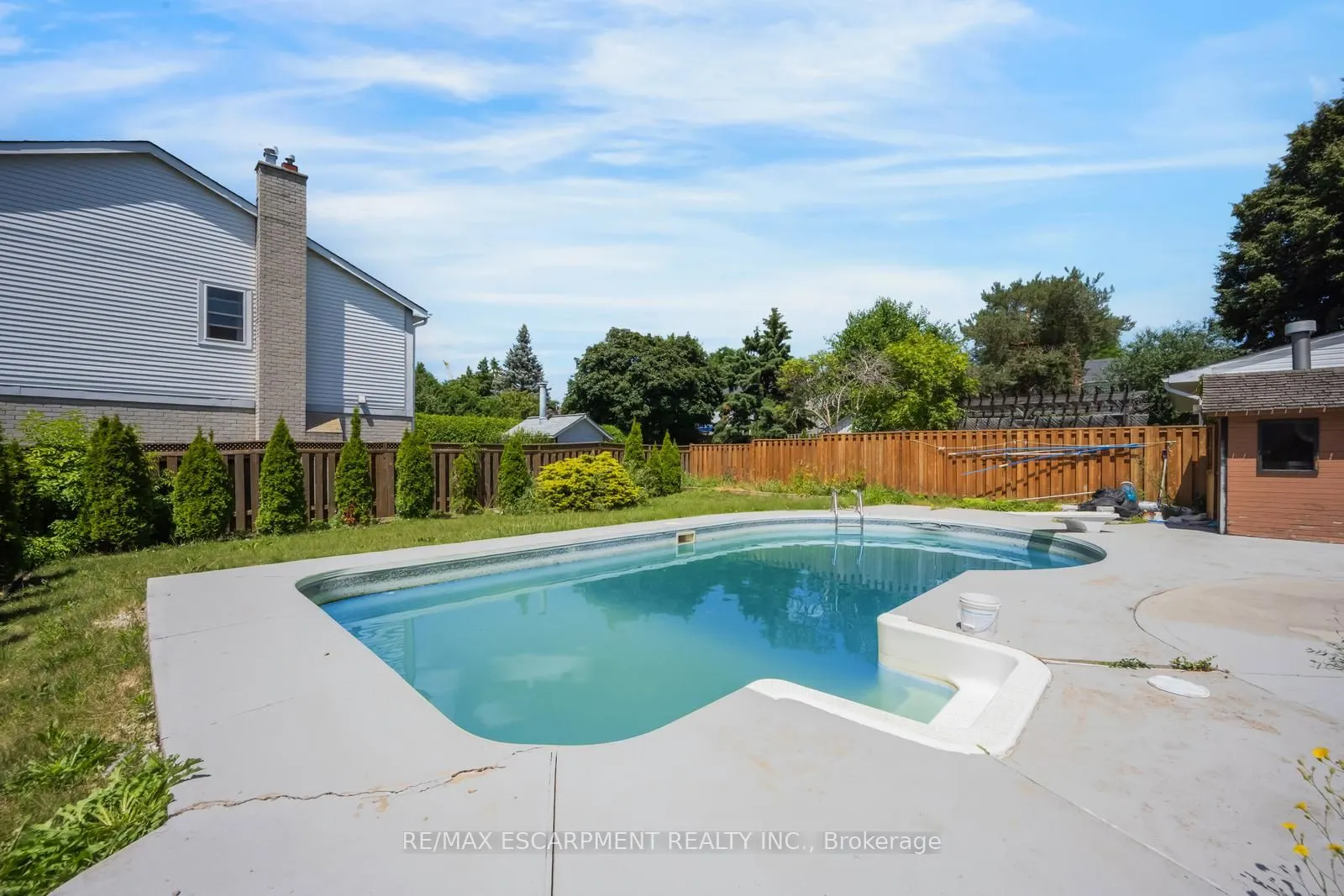 17 Nantucket Crescent