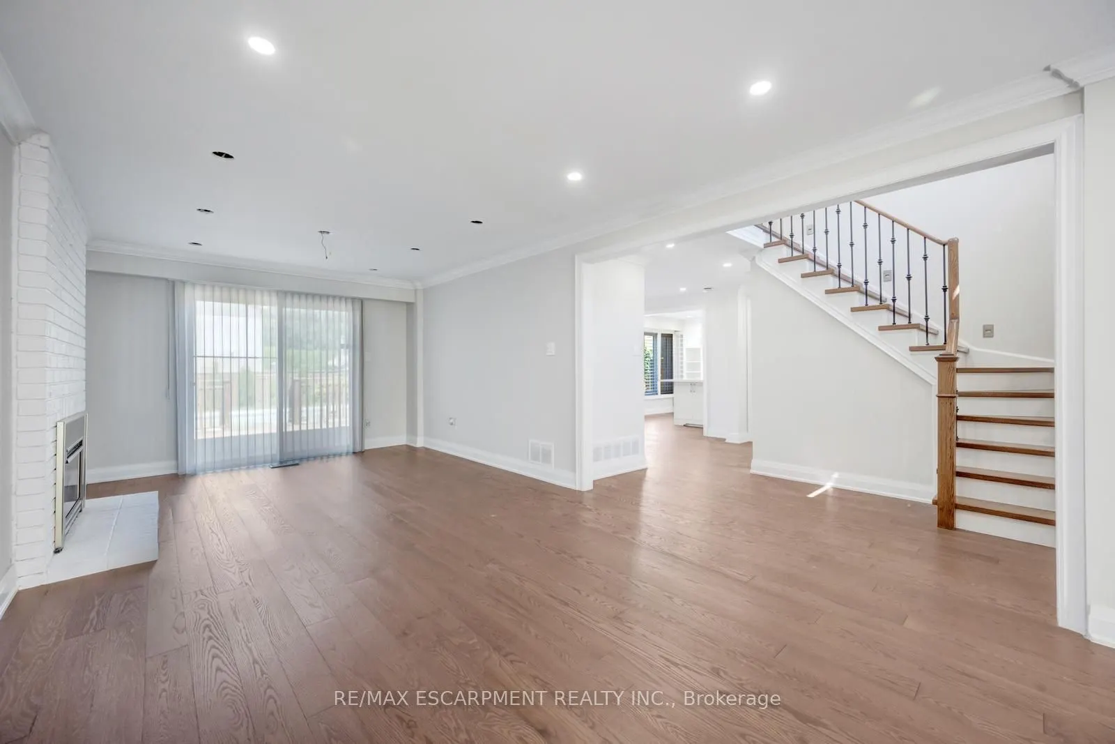 17 Nantucket Crescent