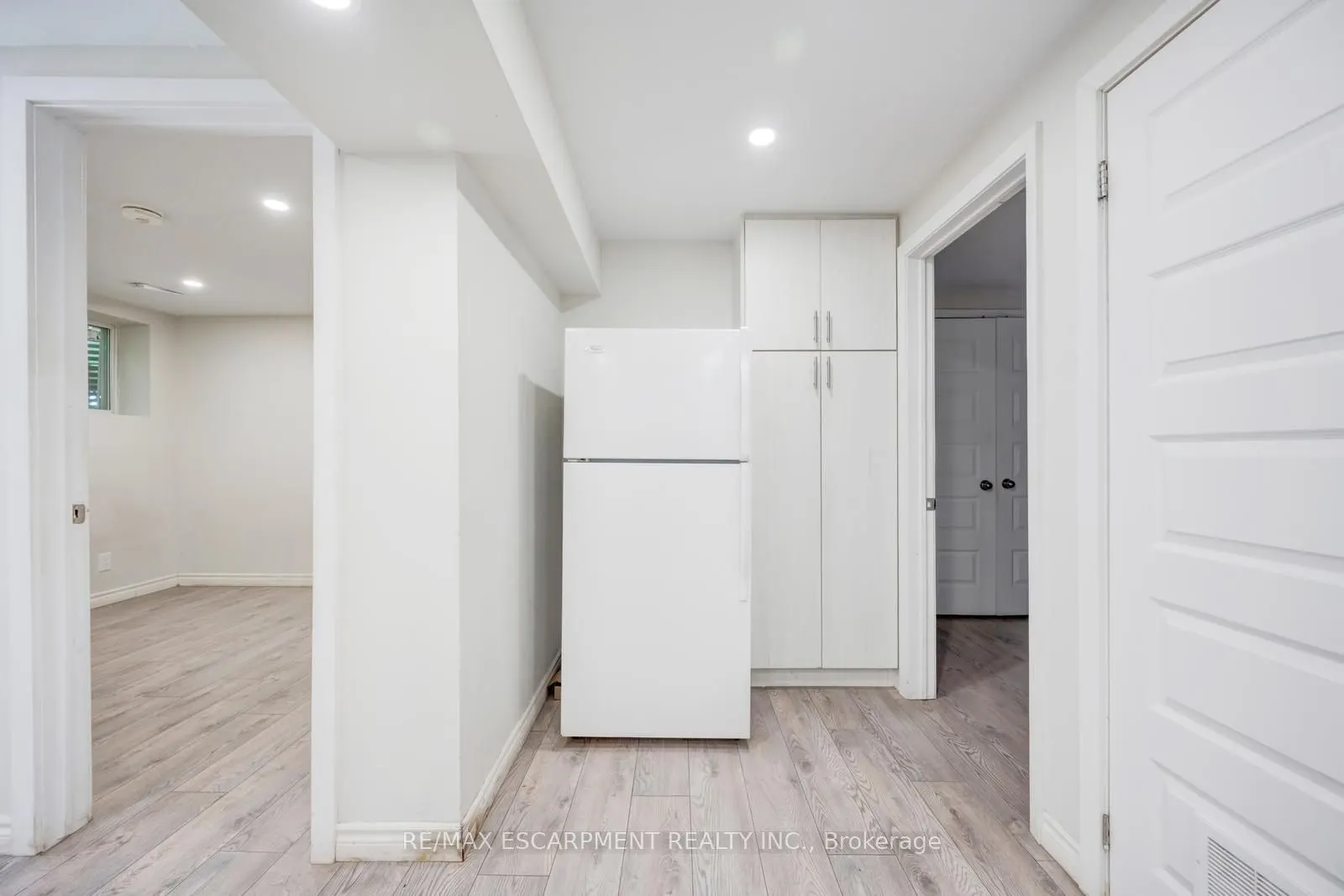 17 Nantucket Crescent