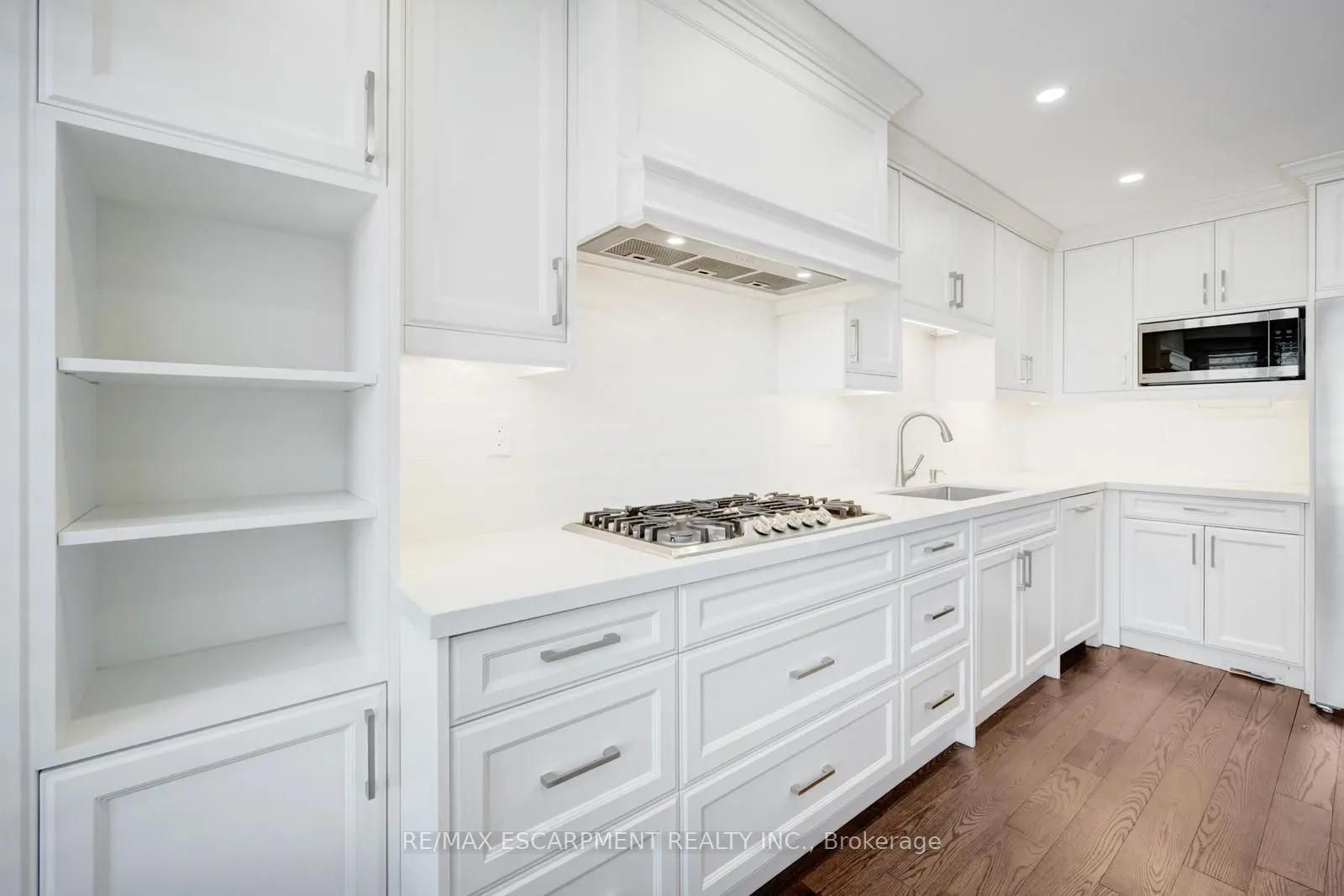 17 Nantucket Crescent