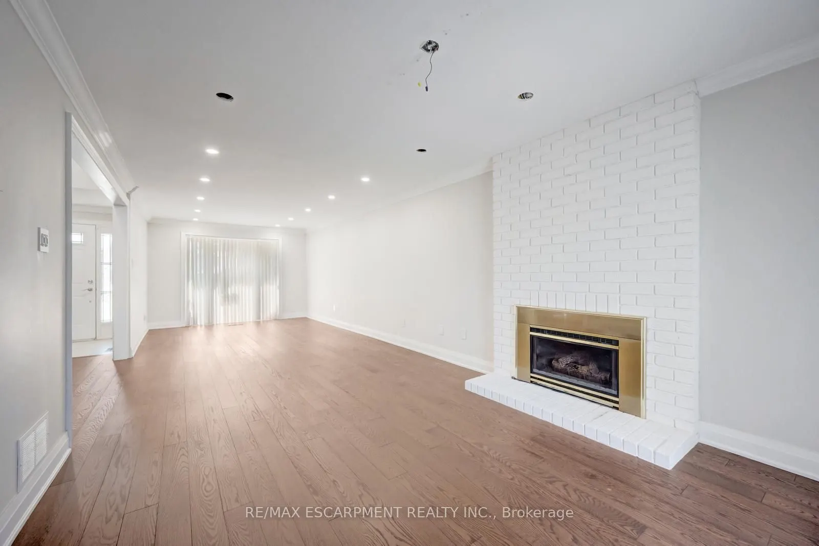 17 Nantucket Crescent