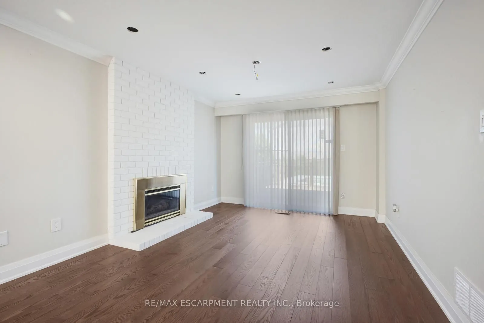 17 Nantucket Crescent