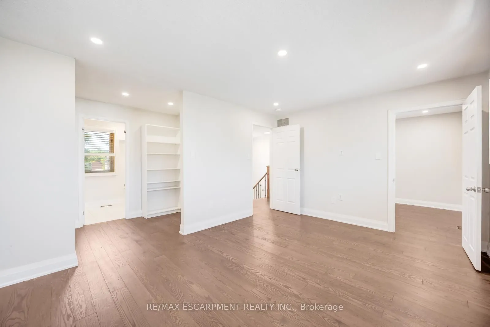 17 Nantucket Crescent