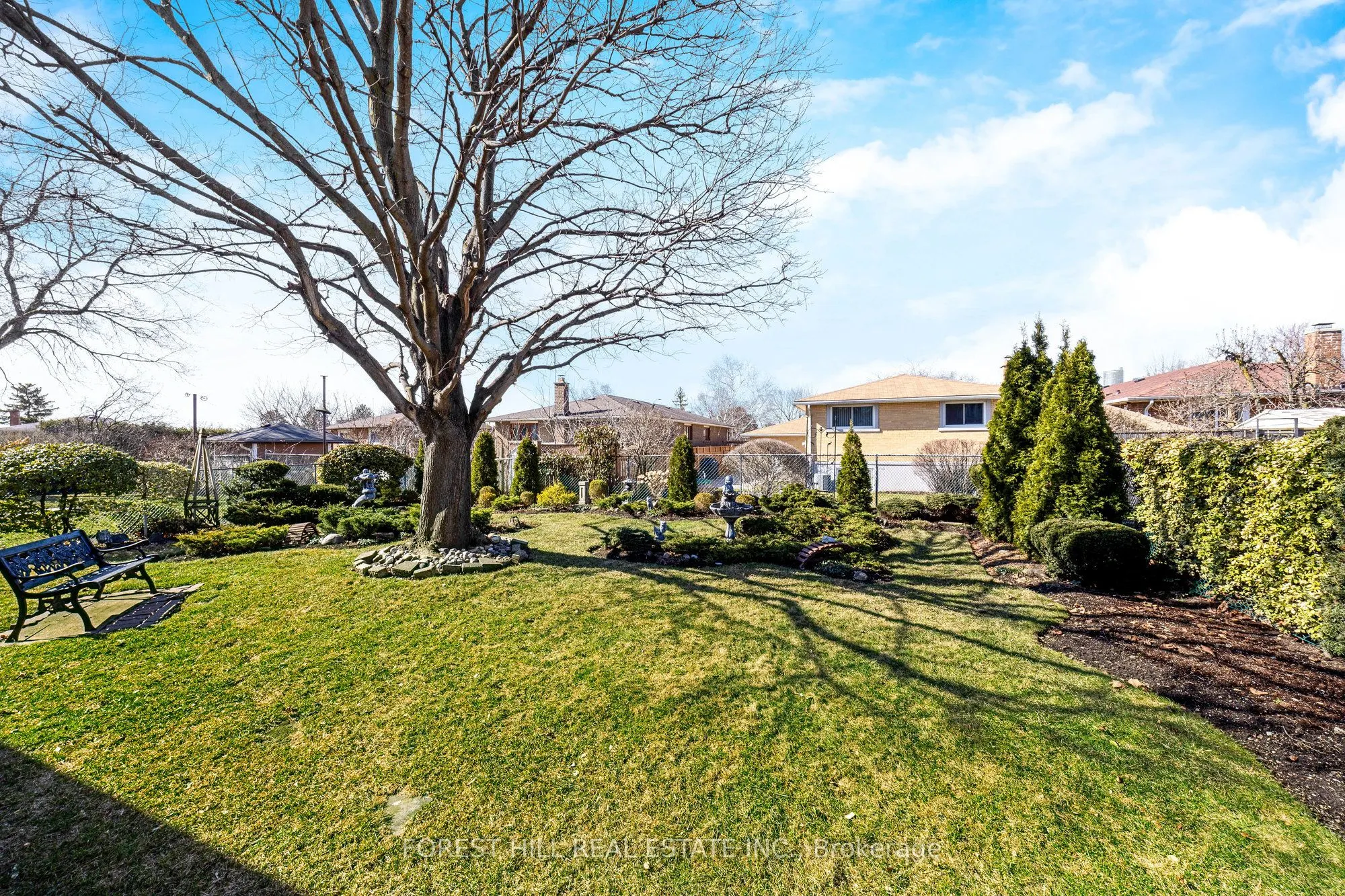 3441 Charmaine Heights