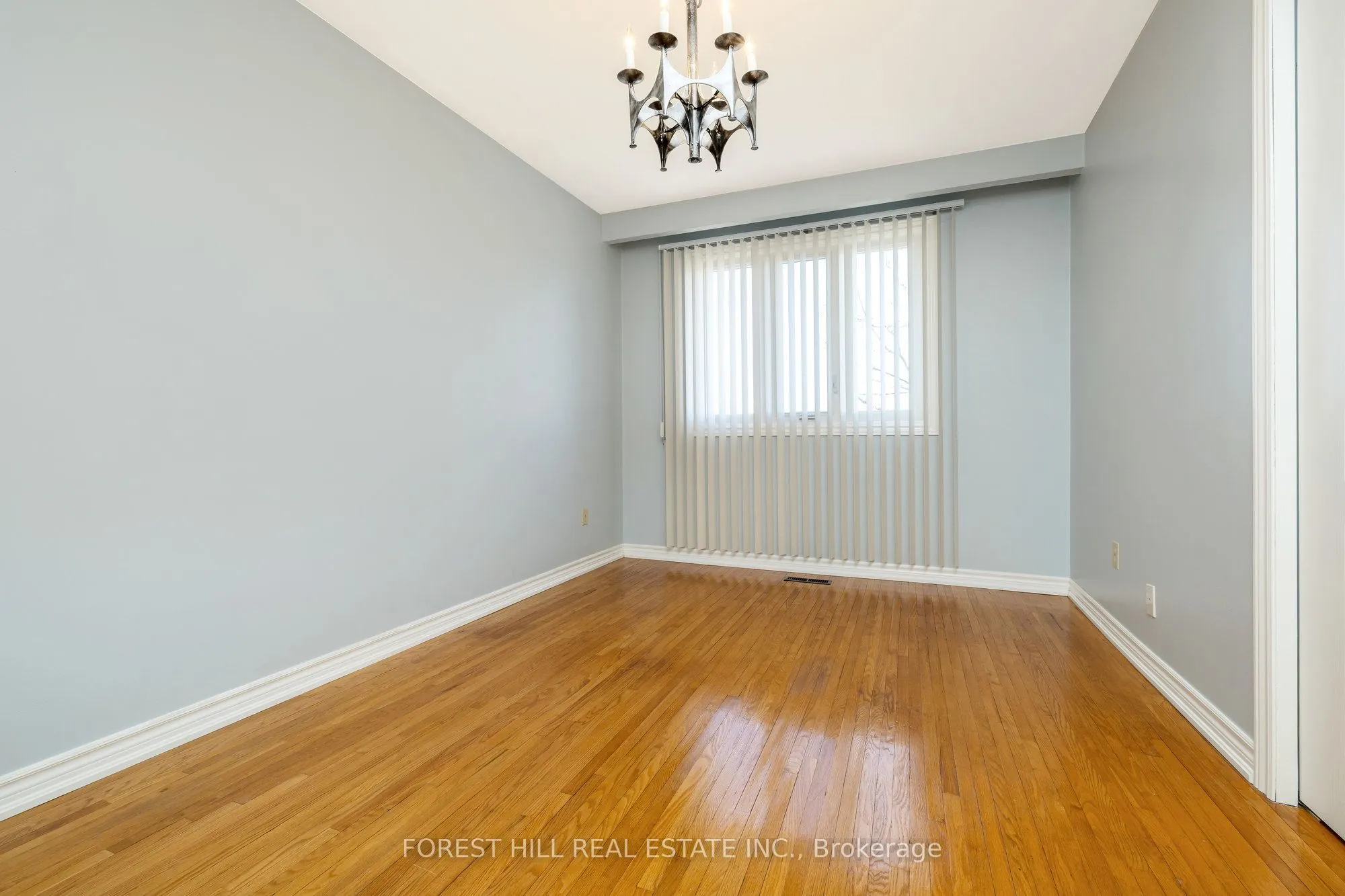 3441 Charmaine Heights
