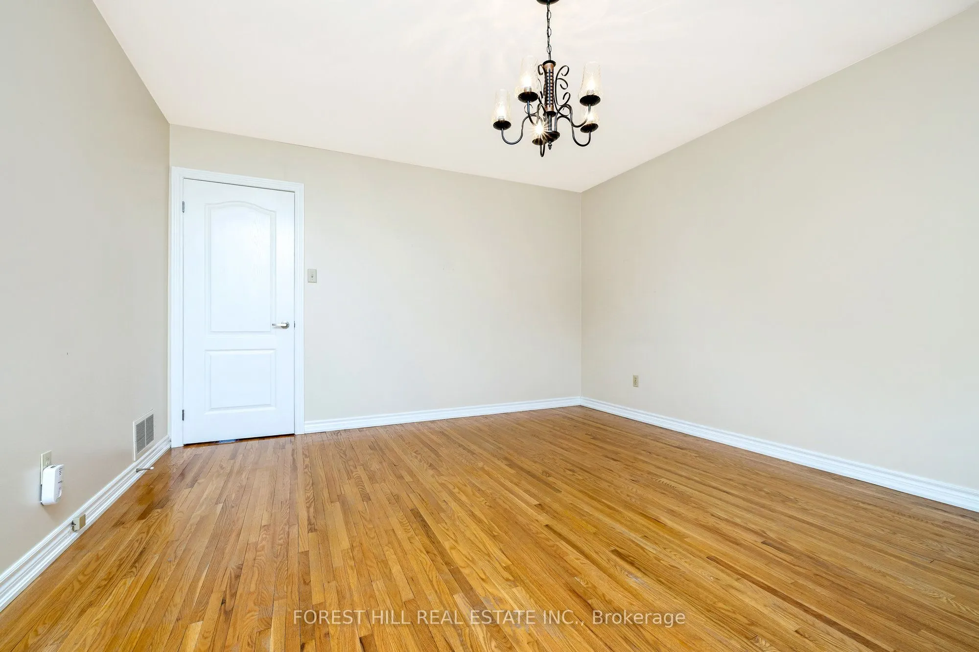 3441 Charmaine Heights