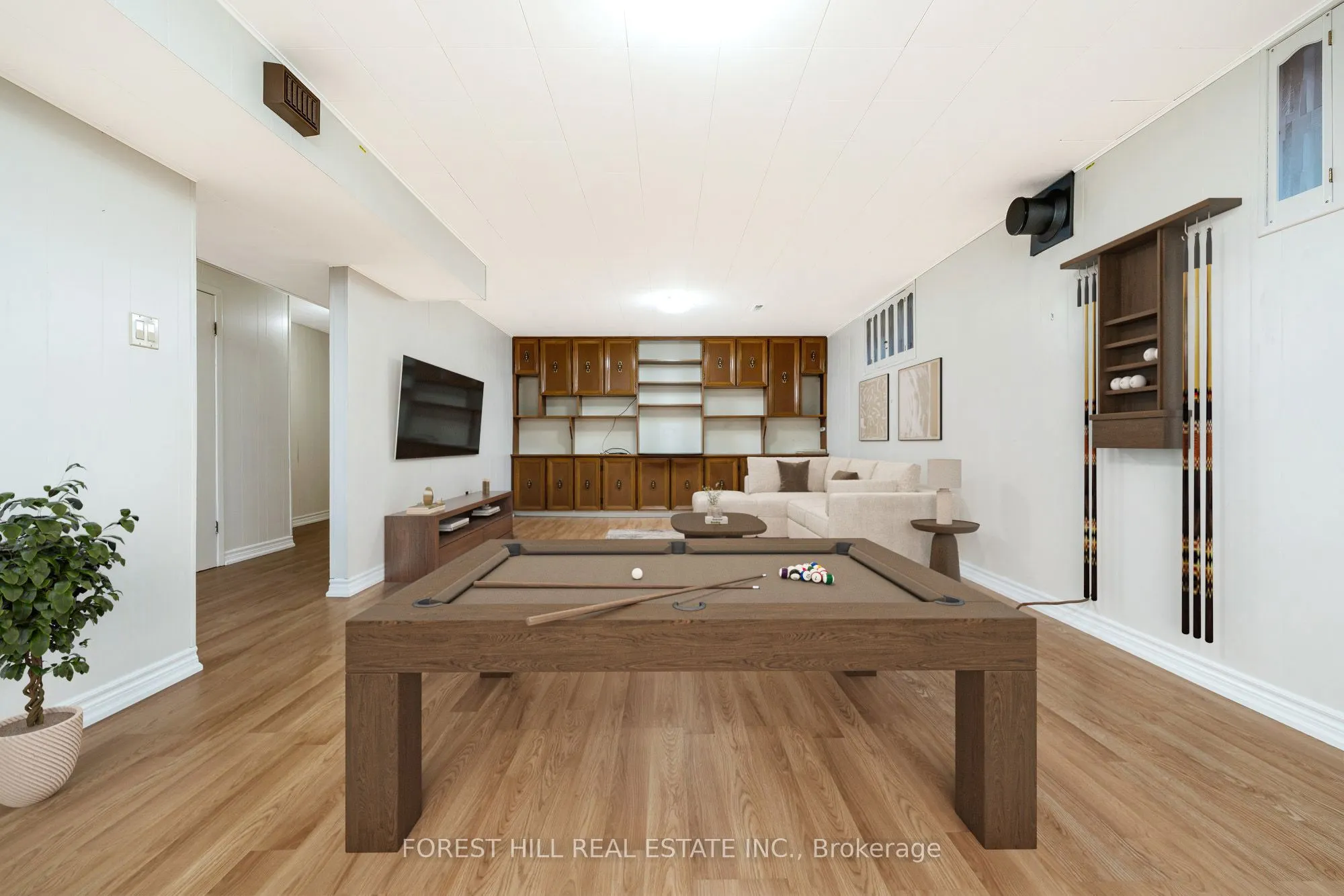 3441 Charmaine Heights