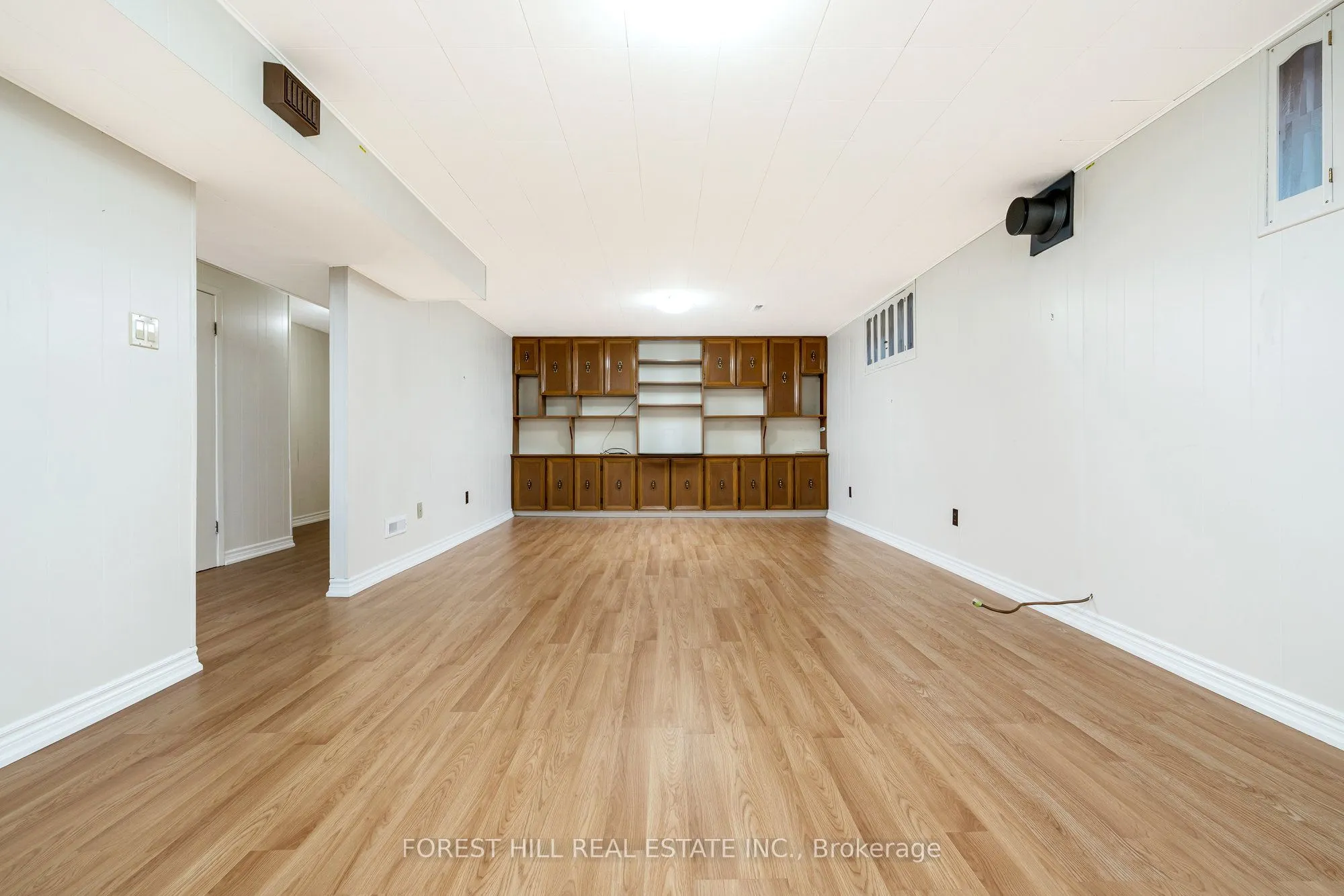 3441 Charmaine Heights
