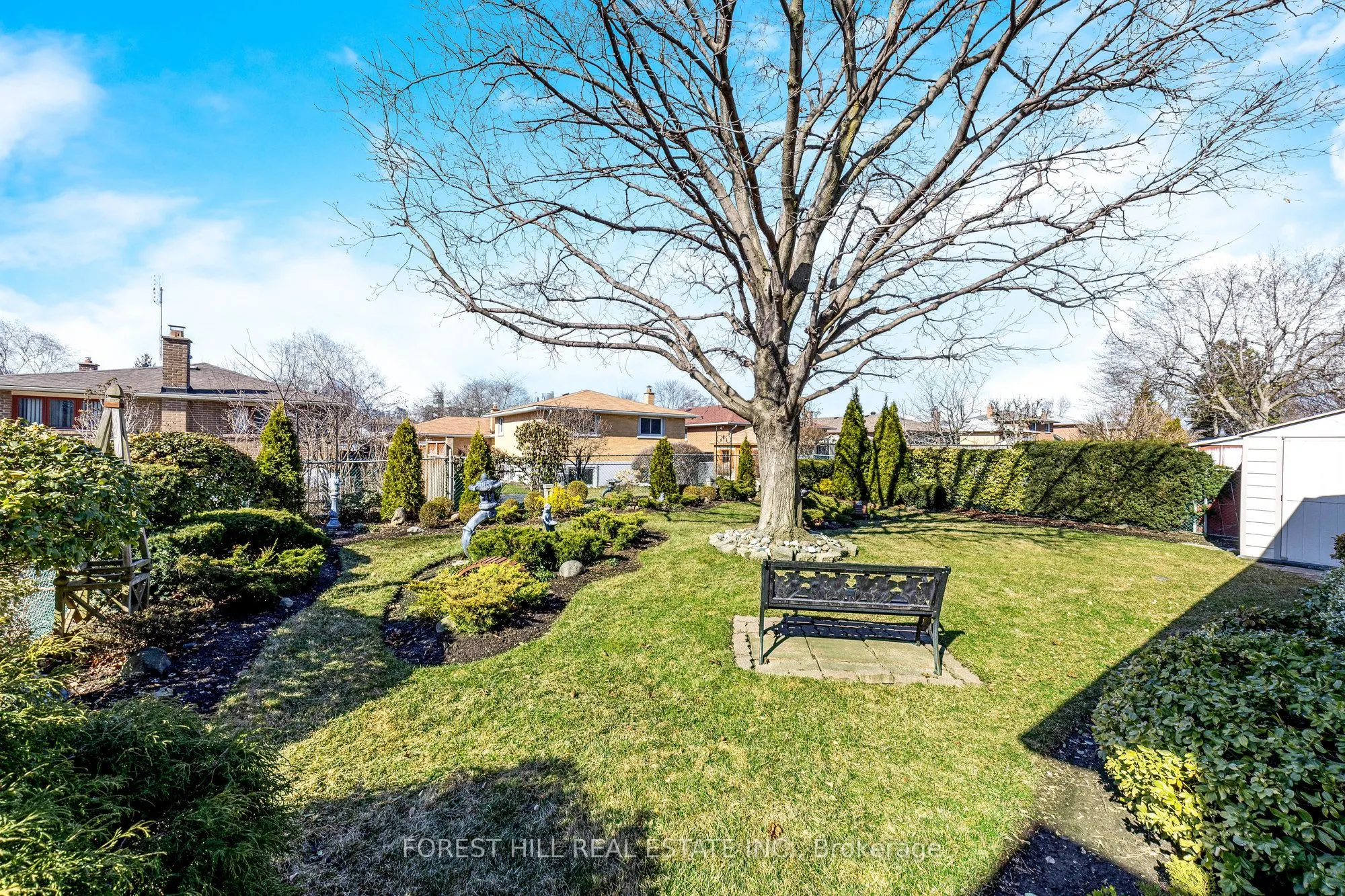 3441 Charmaine Heights