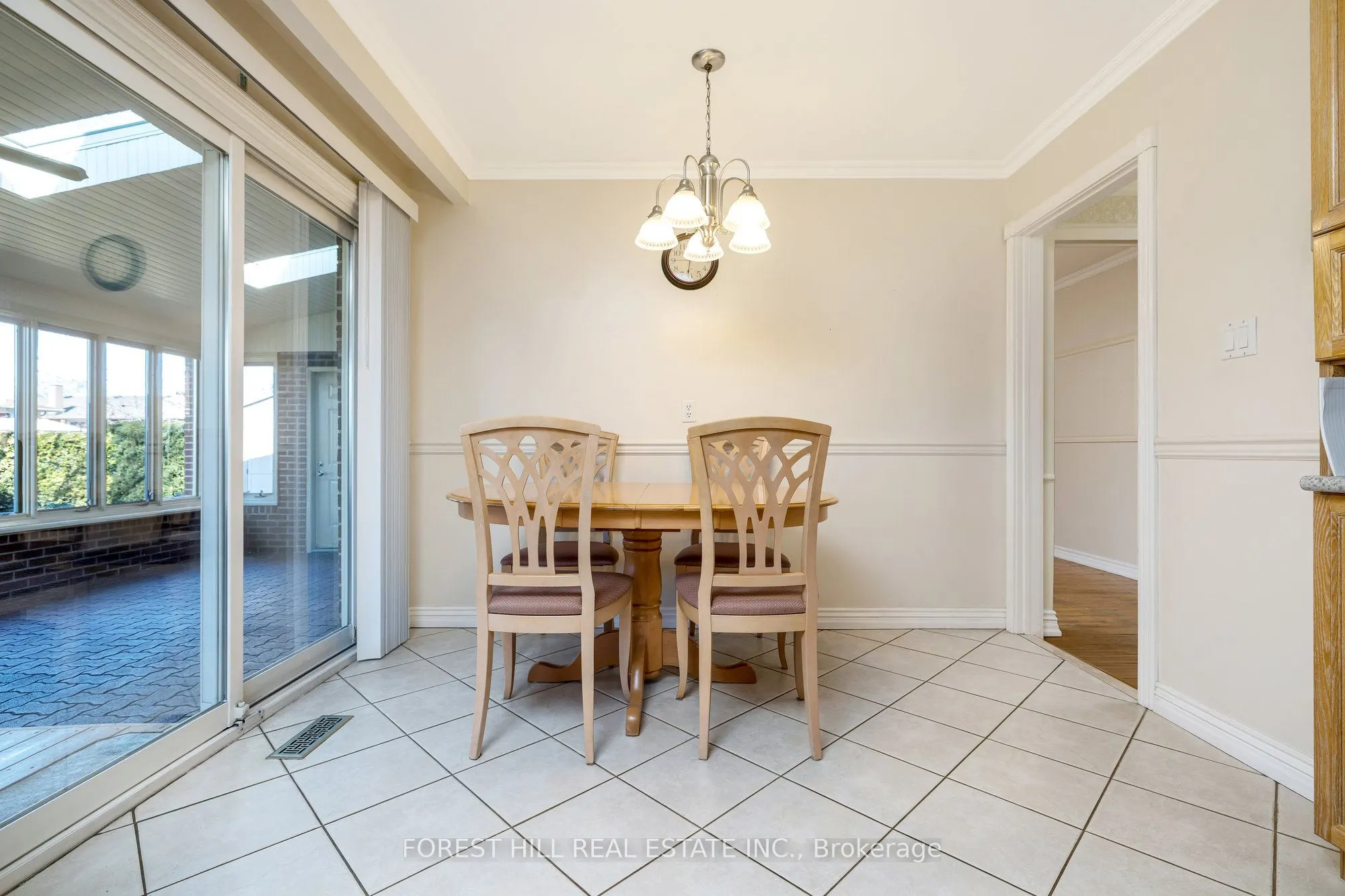 3441 Charmaine Heights