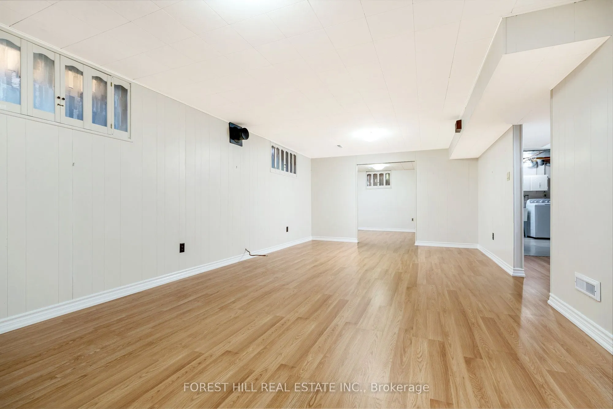 3441 Charmaine Heights