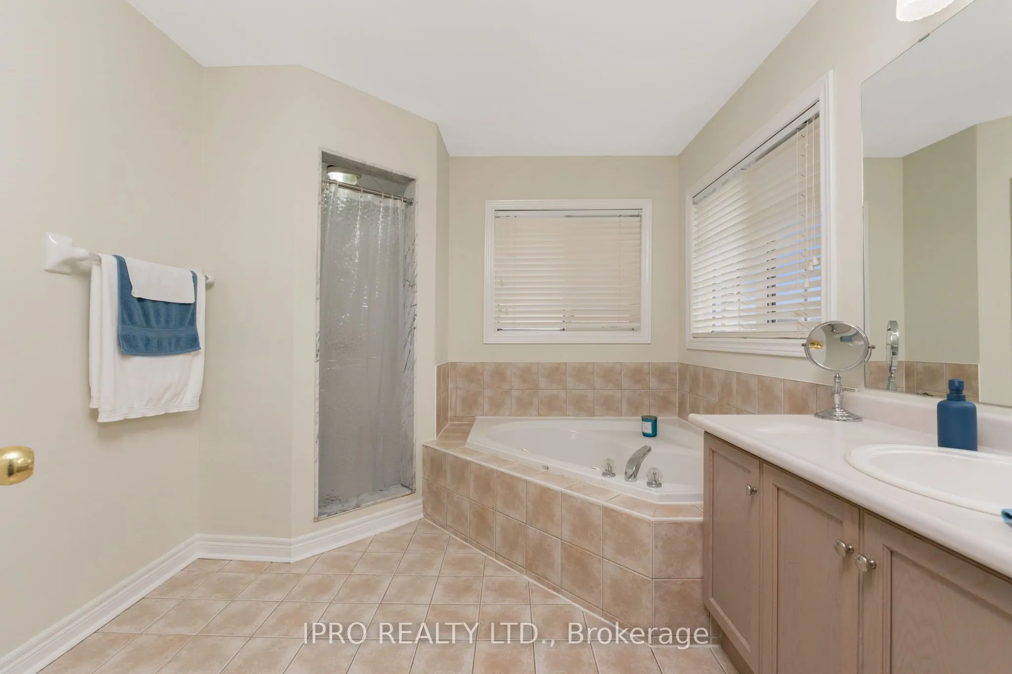 14 Porchlight Road