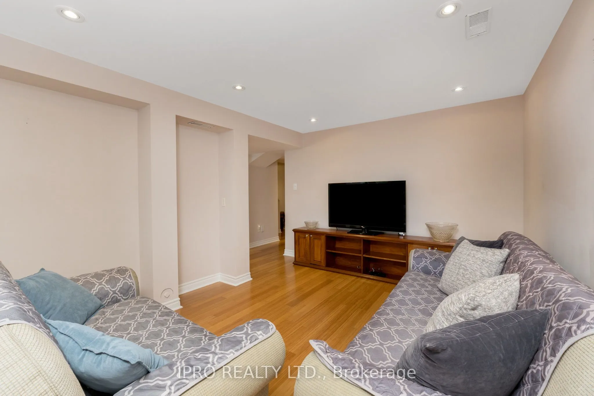 14 Porchlight Road