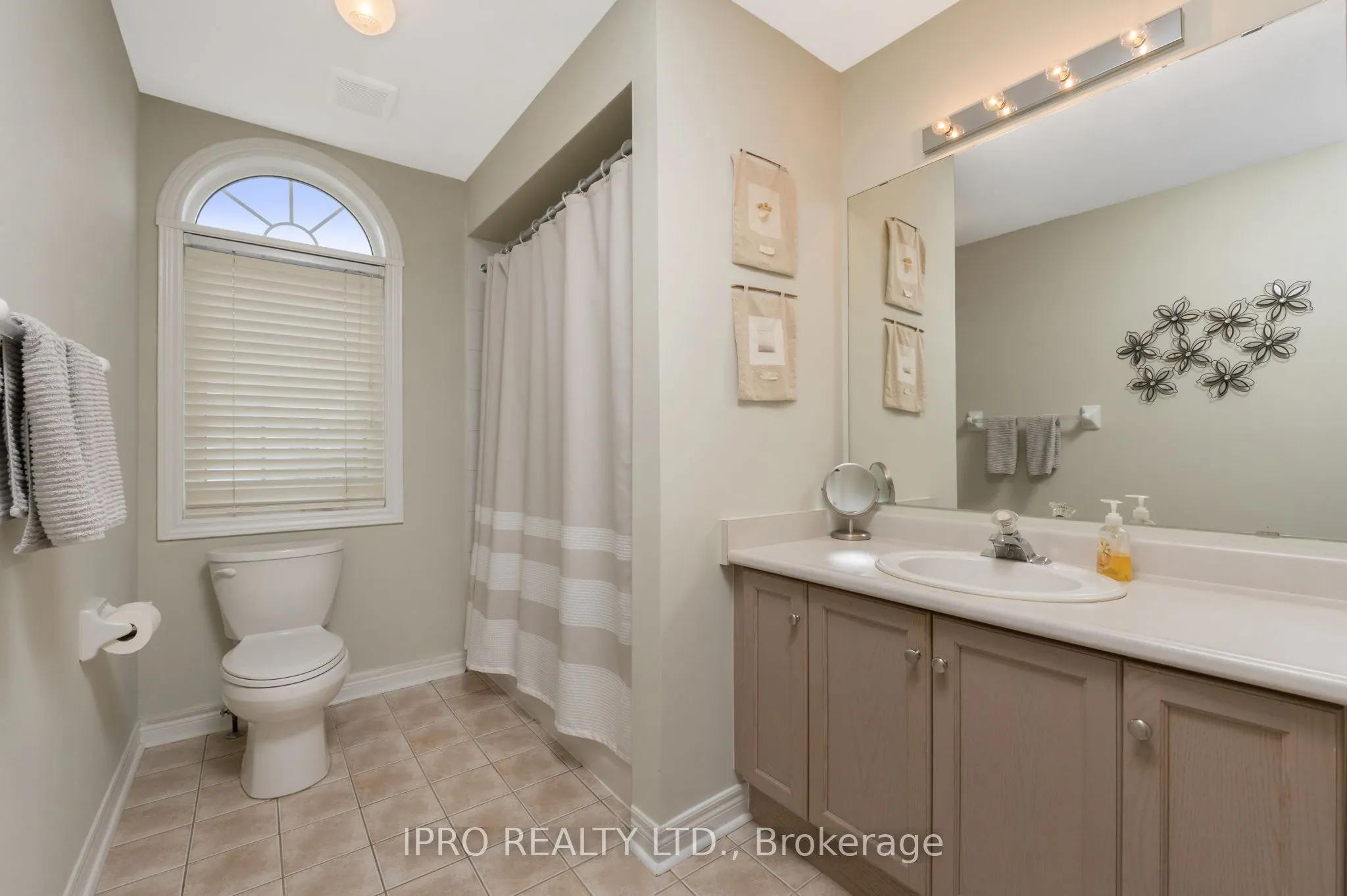 14 Porchlight Road