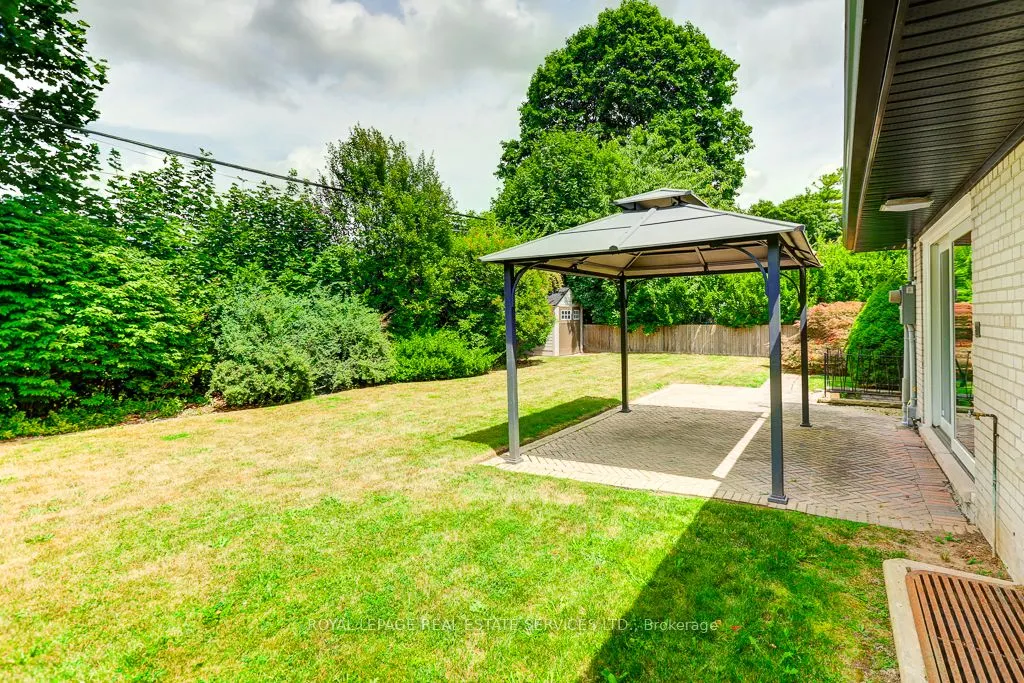 75 Ravensbourne Crescent