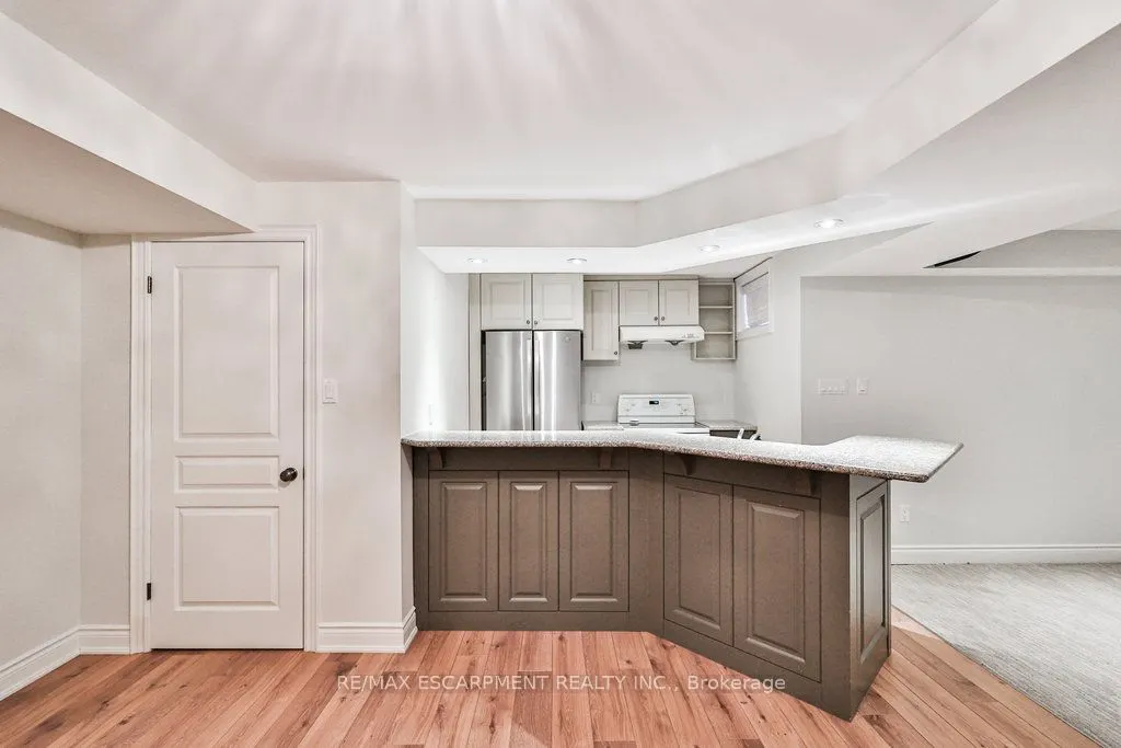 597 Hancock Way
