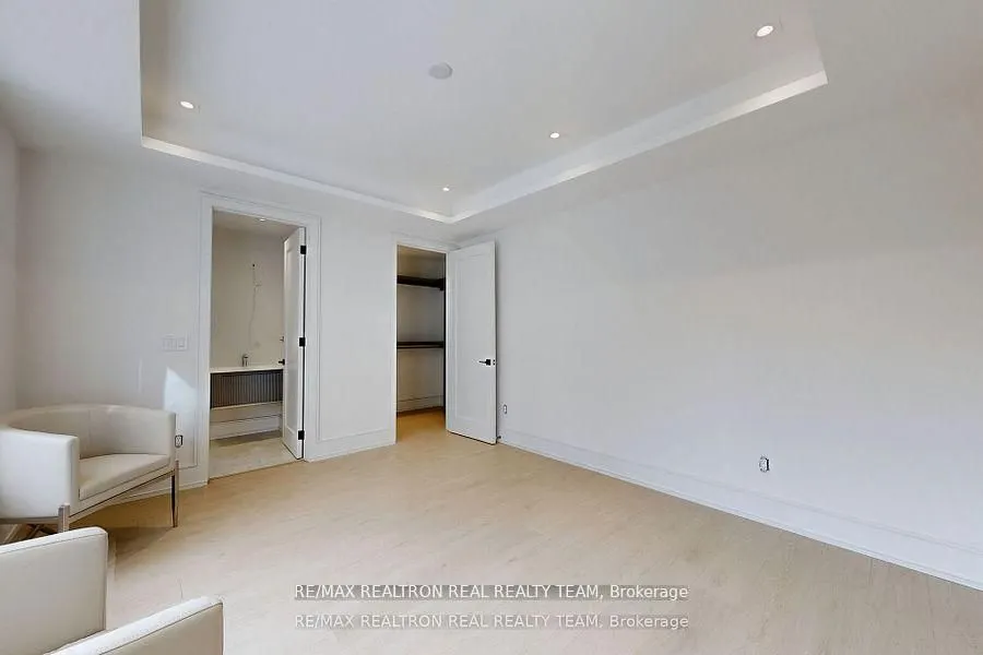 1362 Sedgewick Crescent