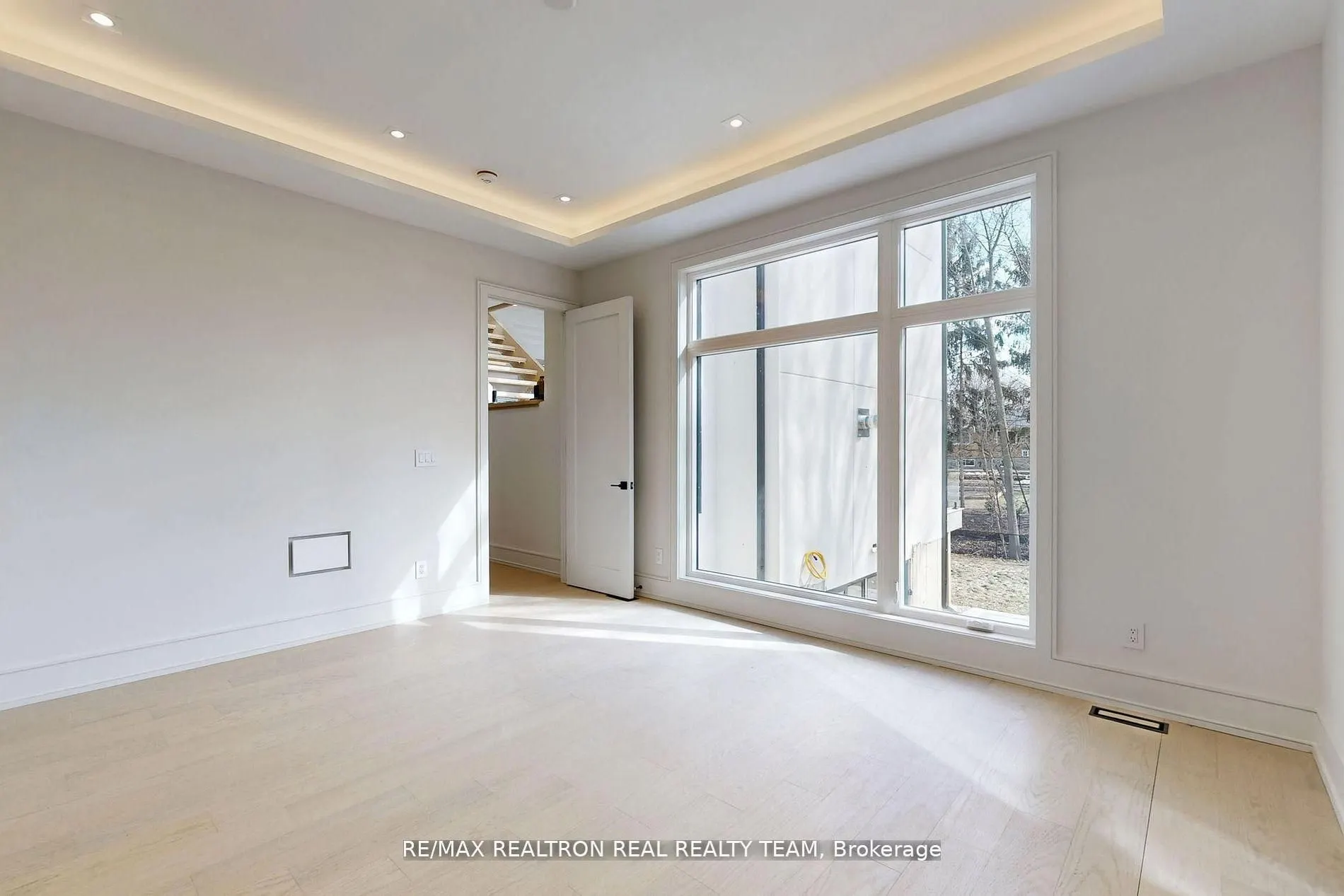 1362 Sedgewick Crescent