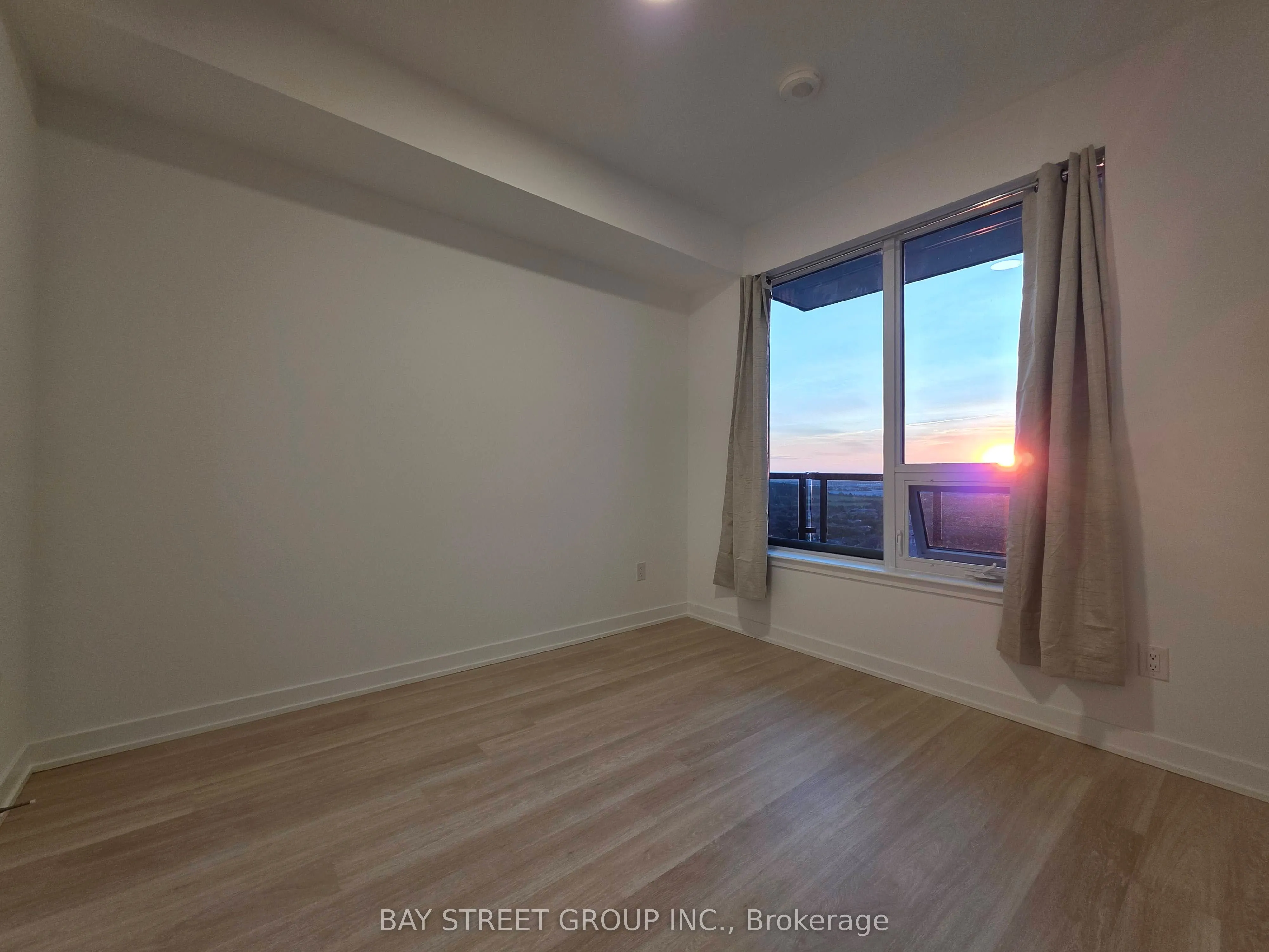 5105 Hurontario Street, #2009