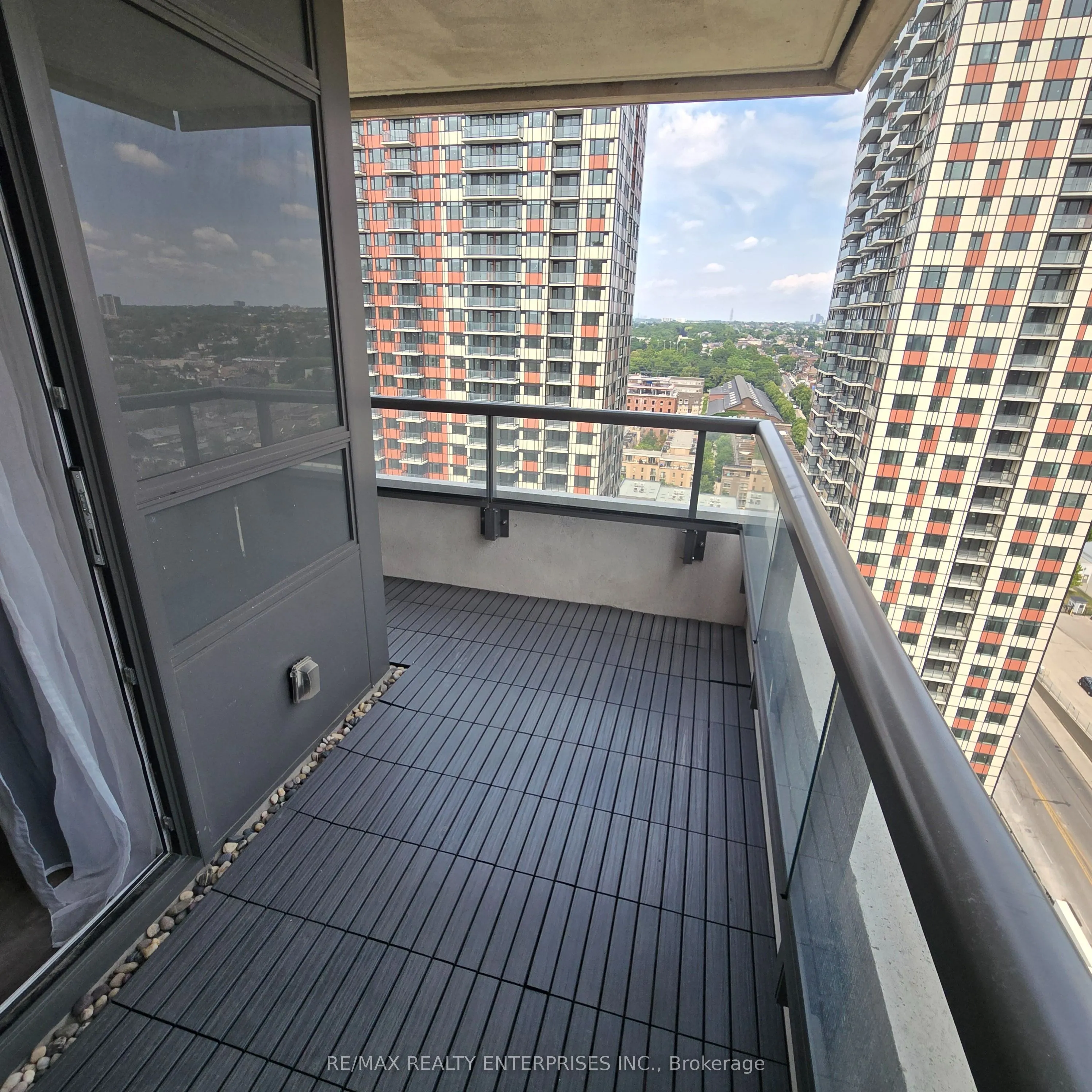 1410 Dupont Street, #2201