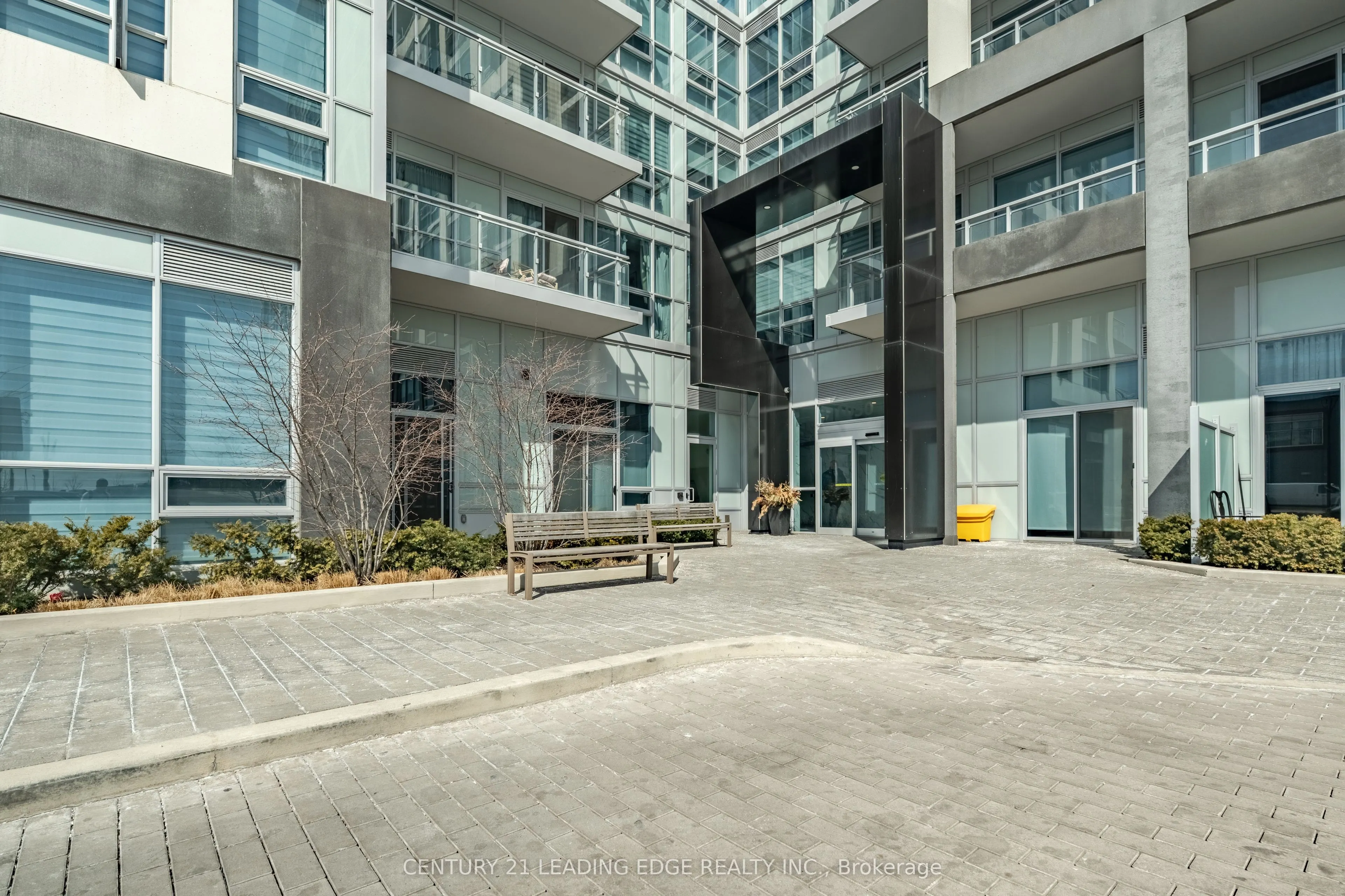 1050 MAIN Street E, #610