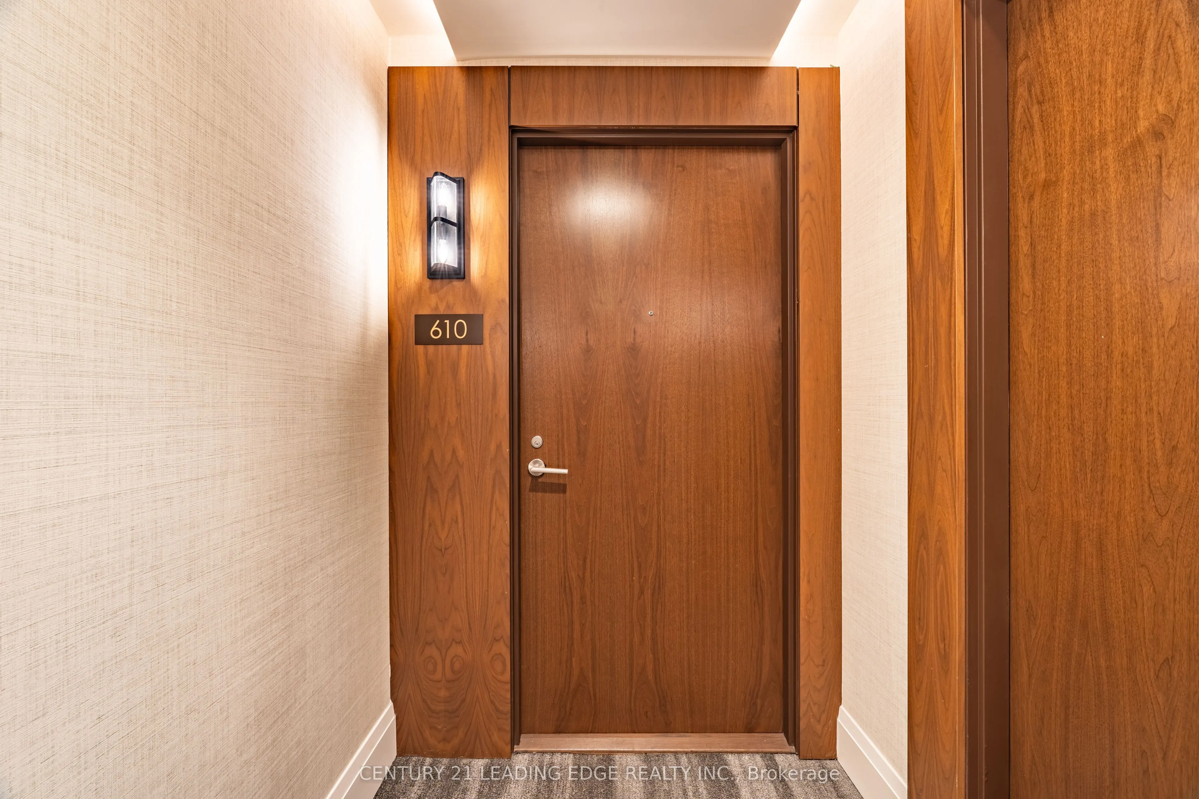 1050 MAIN Street E, #610