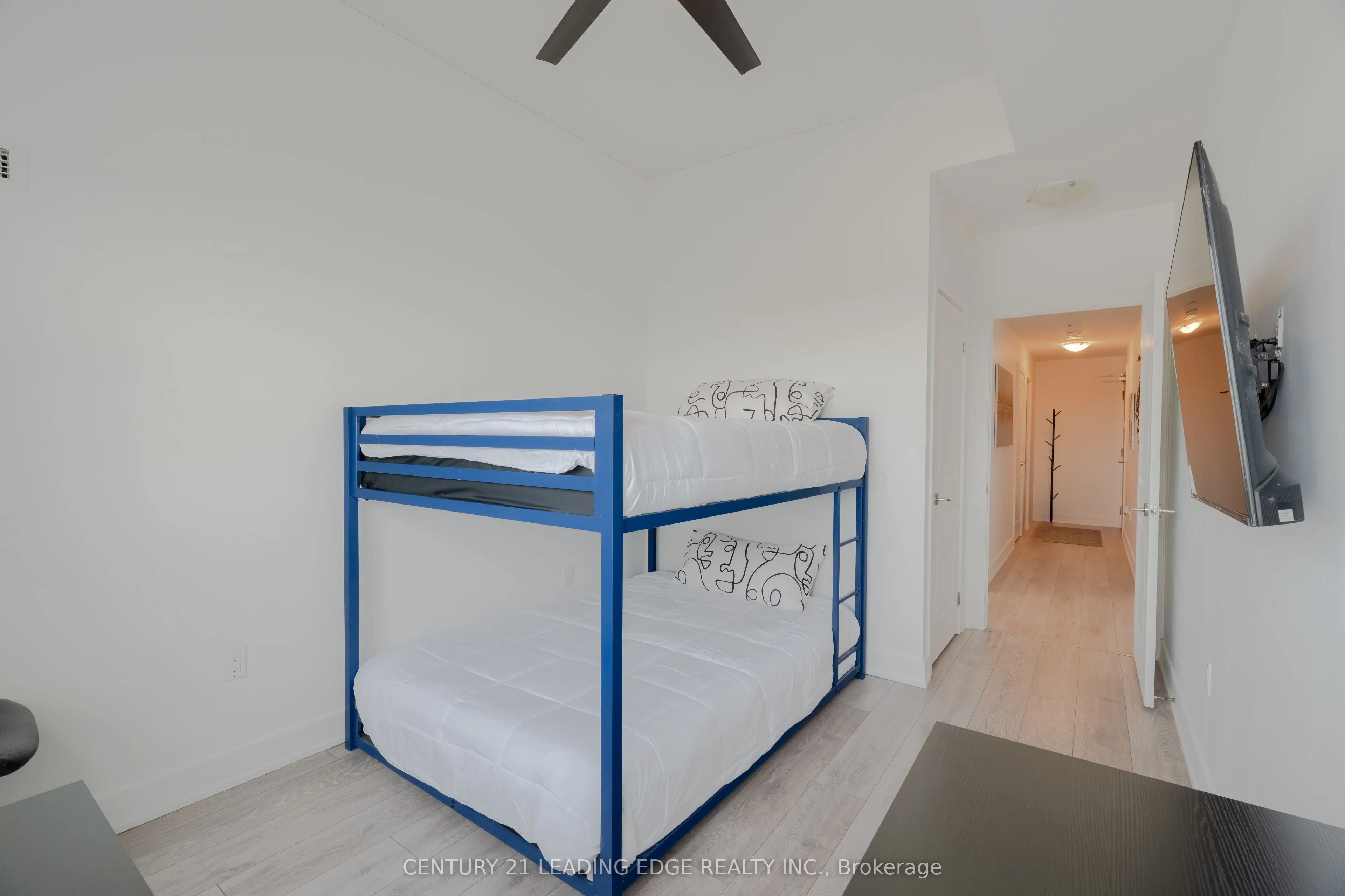 1050 MAIN Street E, #610
