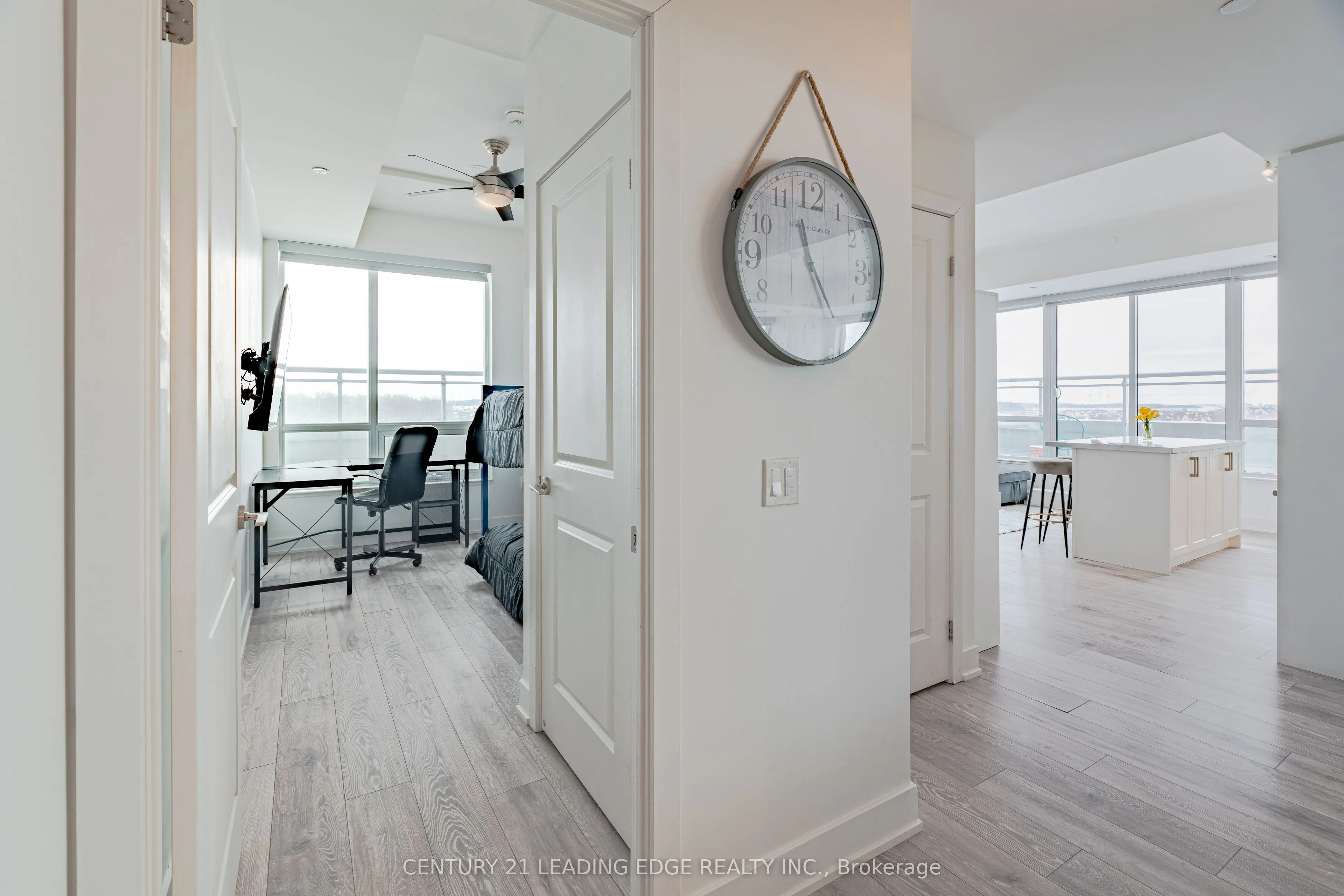 1050 MAIN Street E, #610