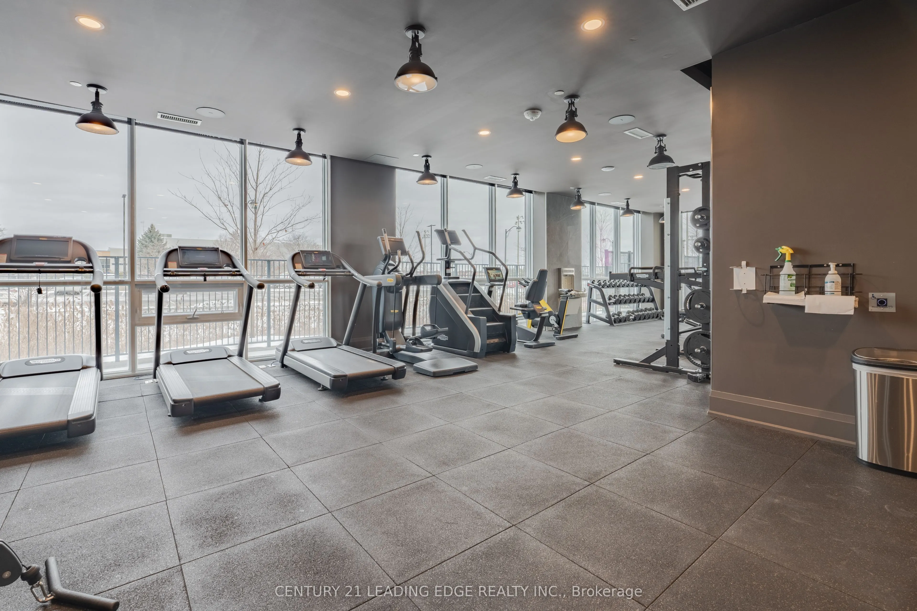 1050 MAIN Street E, #610