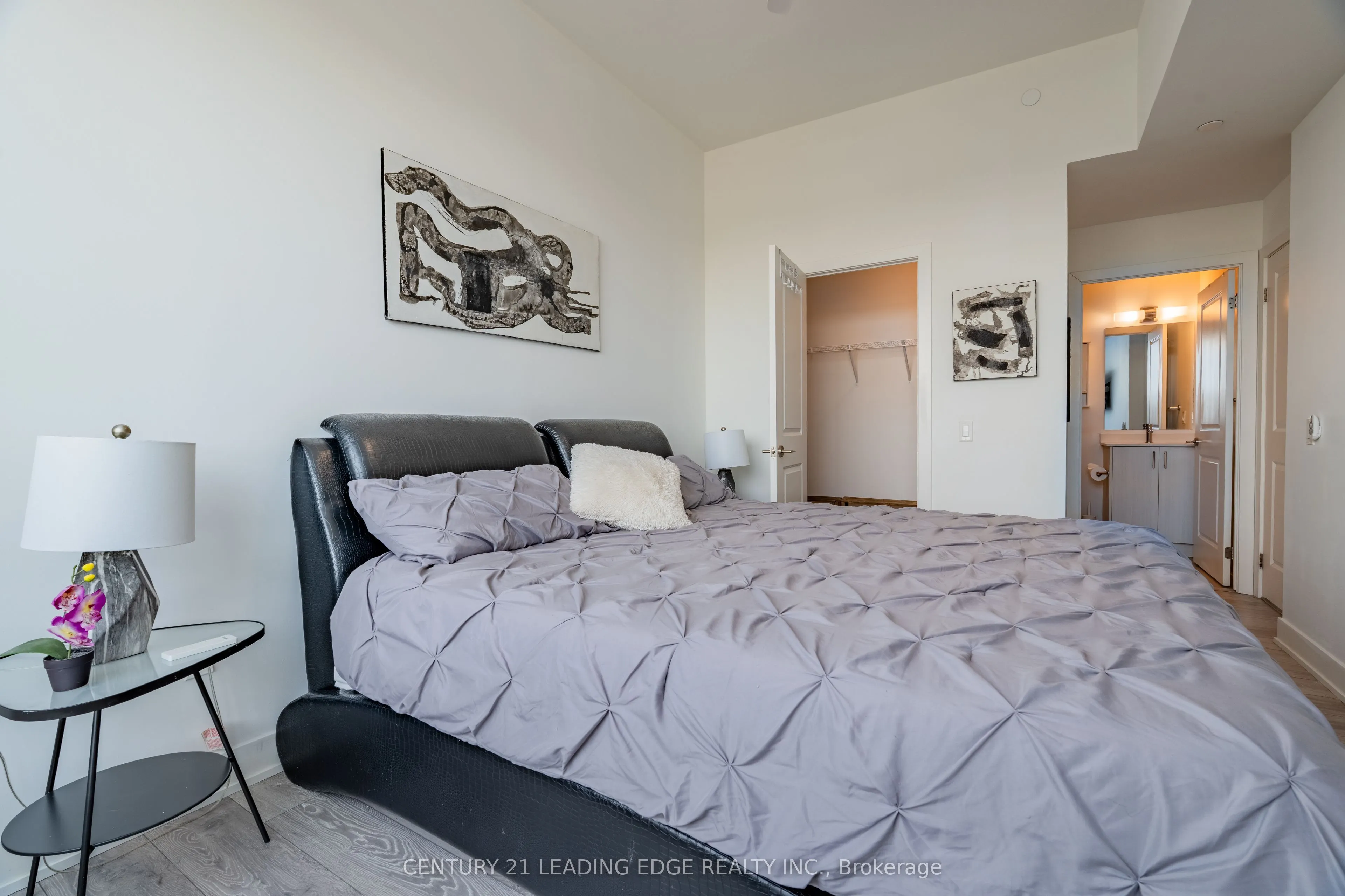 1050 MAIN Street E, #610